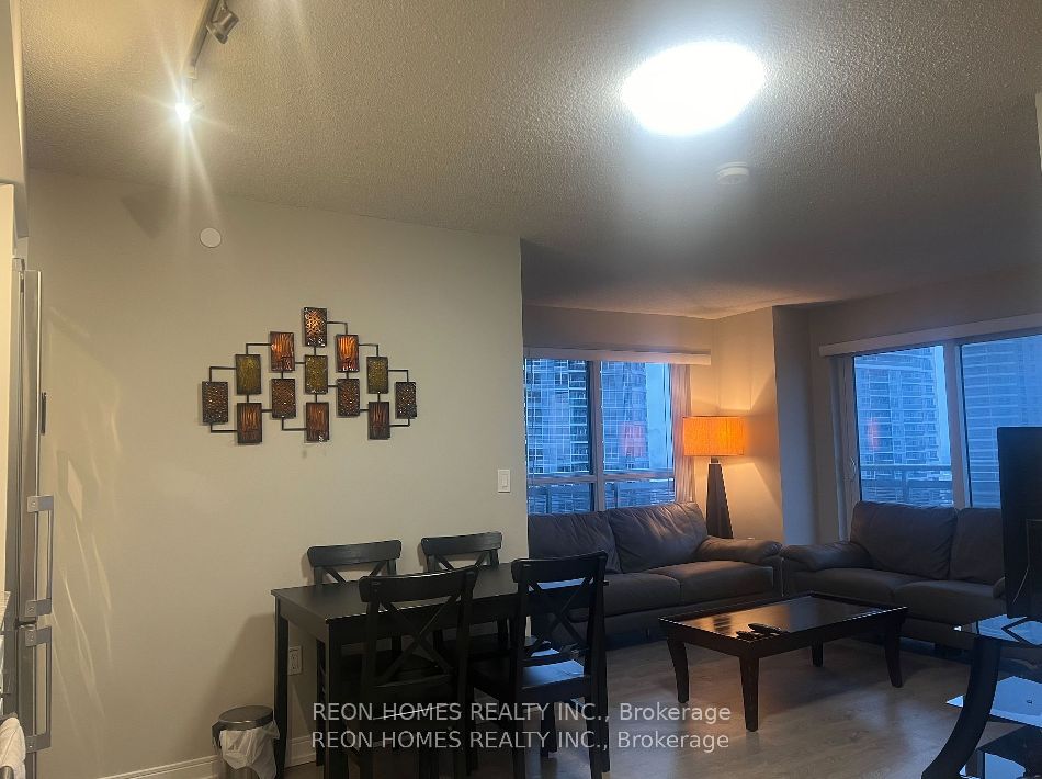 275 Village Green Square, #2116