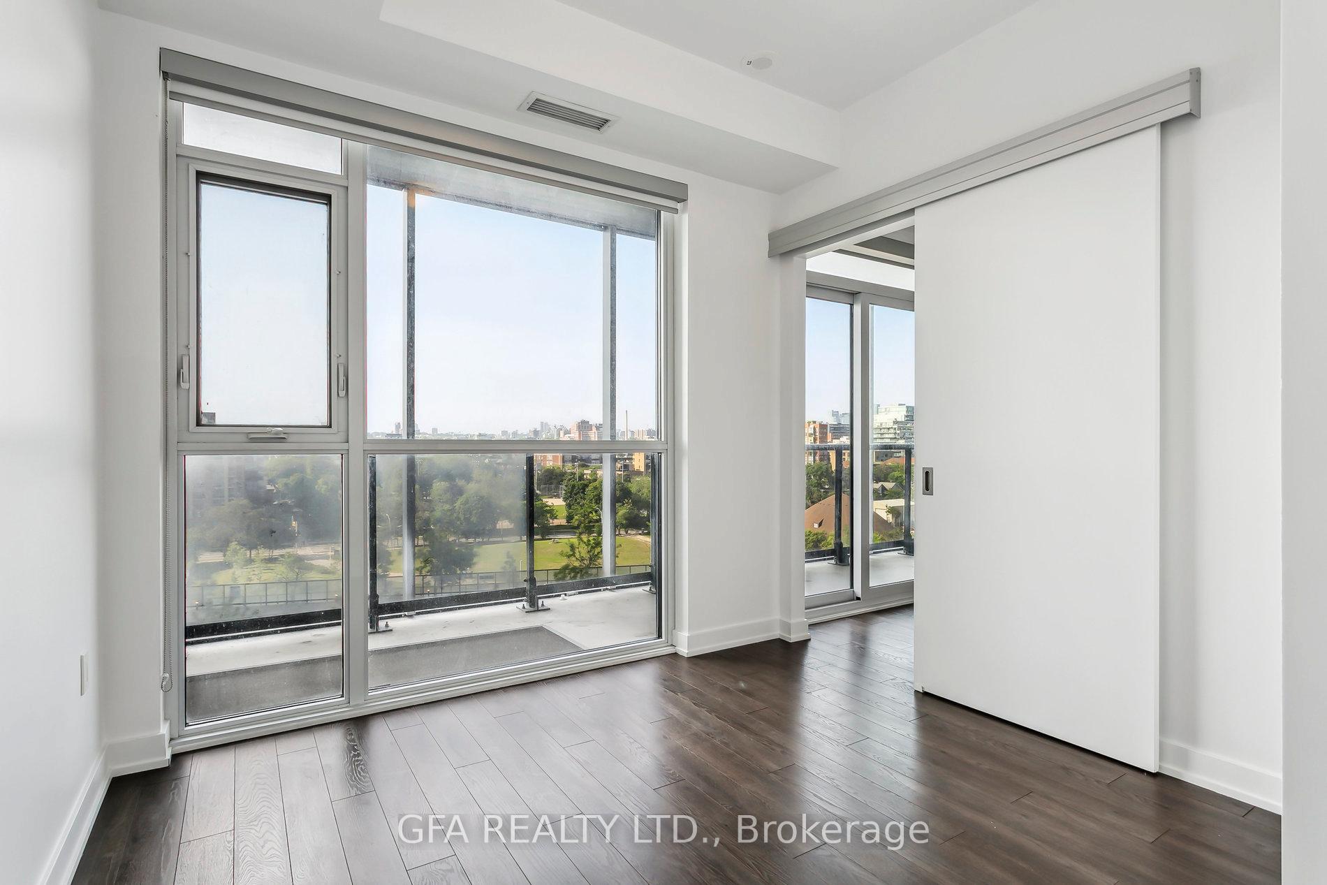 2 Bedrooms Condo at 30 Ordnance, Toronto For sale