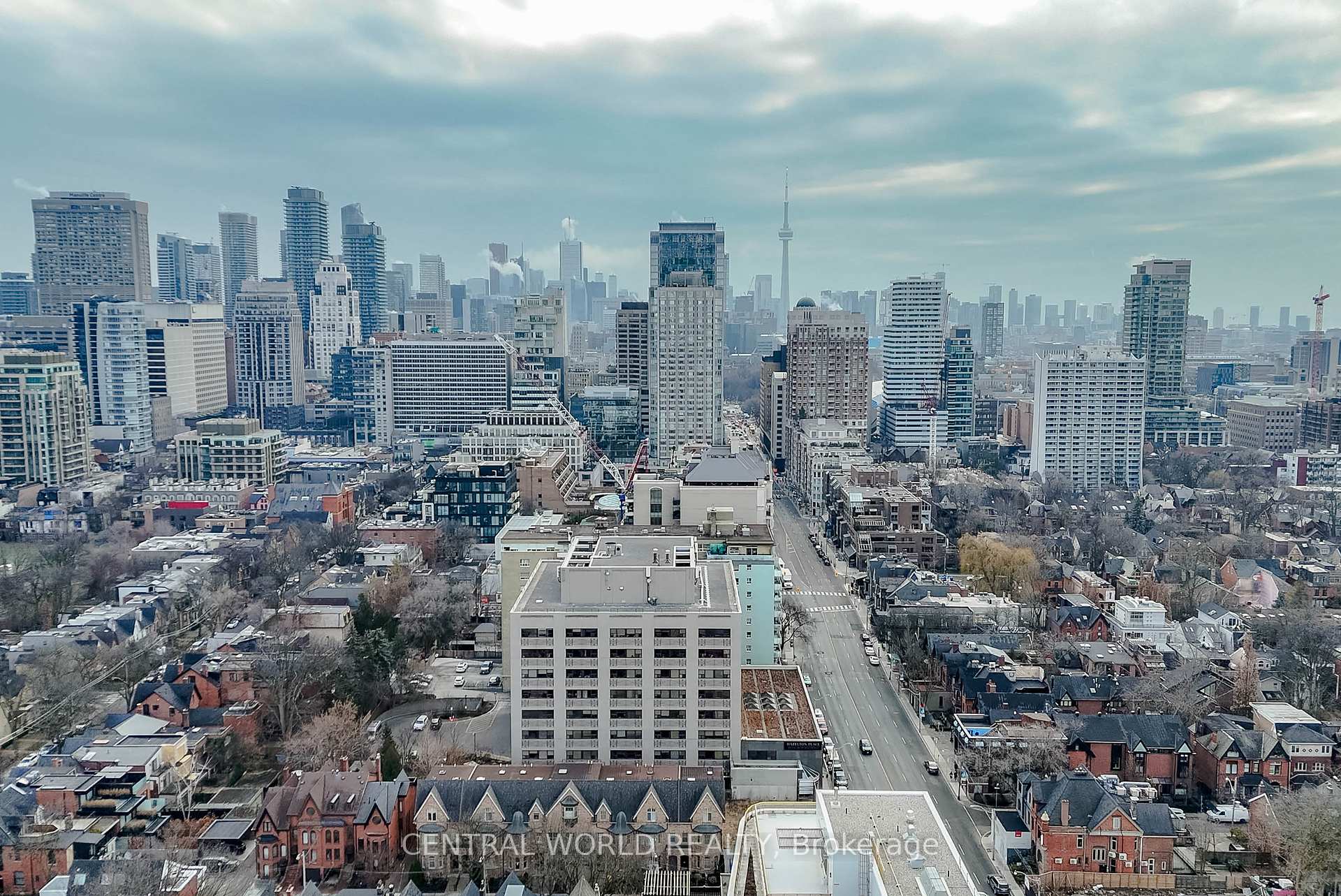 2 Bedrooms Condo at 151 Avenue,  Toronto For sale