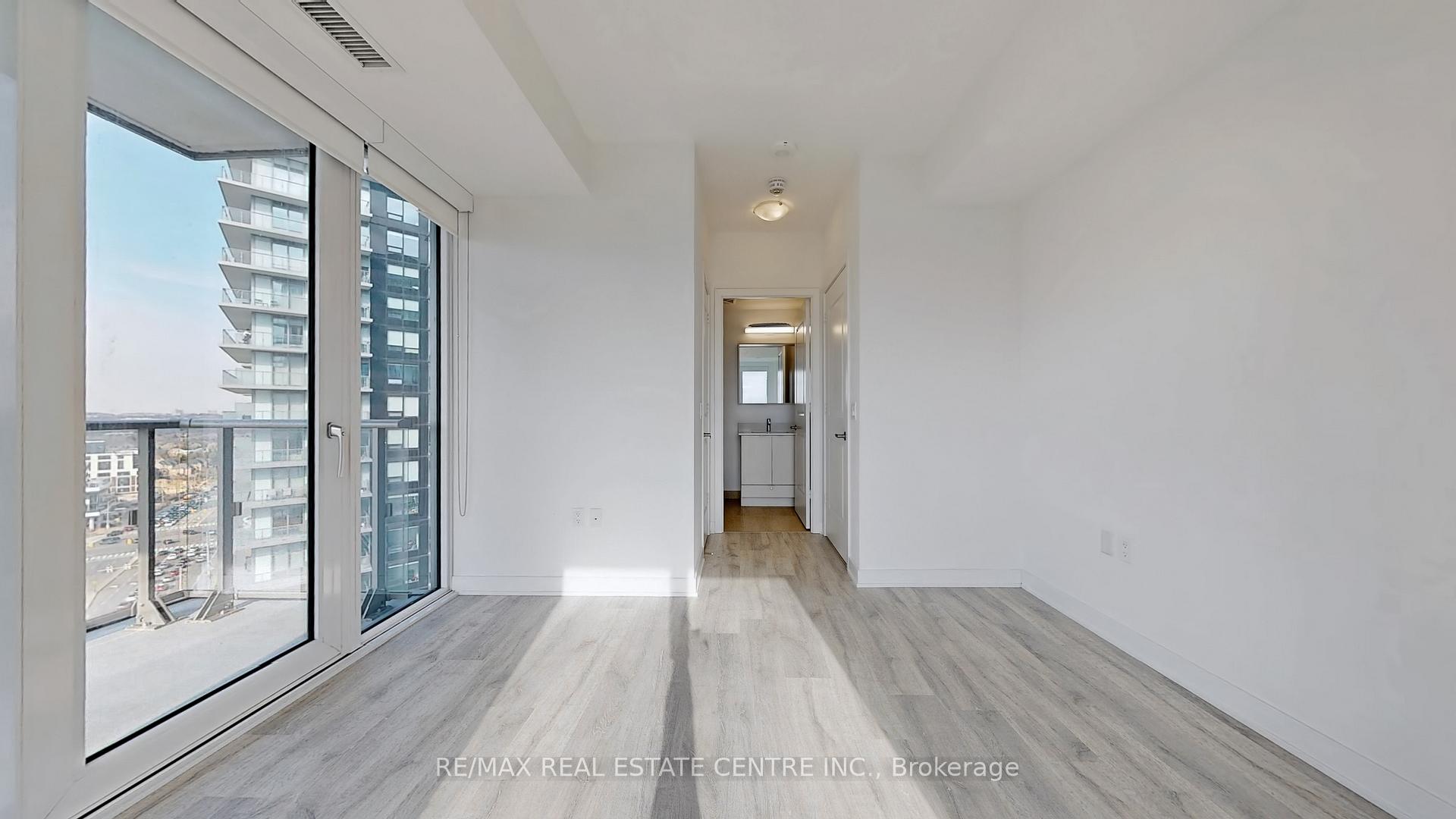 3 Bedrooms Condo at 4655 Metcalfe,  Mississauga For sale