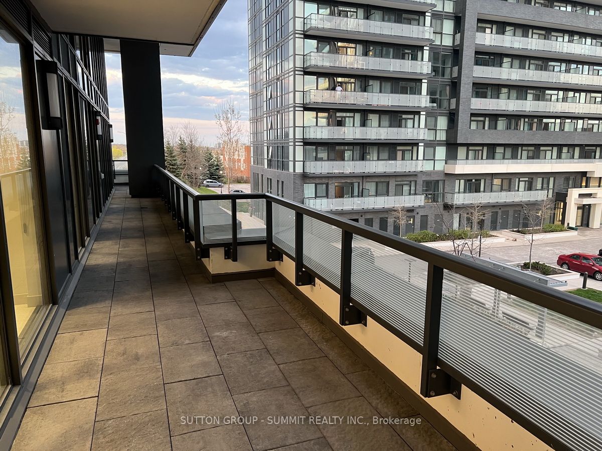 85 ONEIDA Crescent, #401