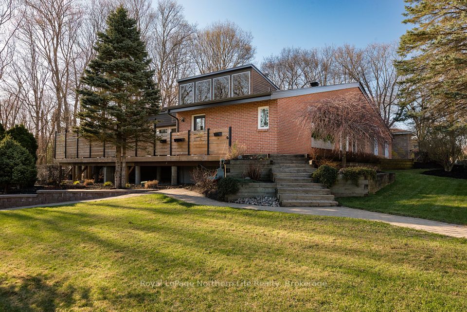373 Greenhill