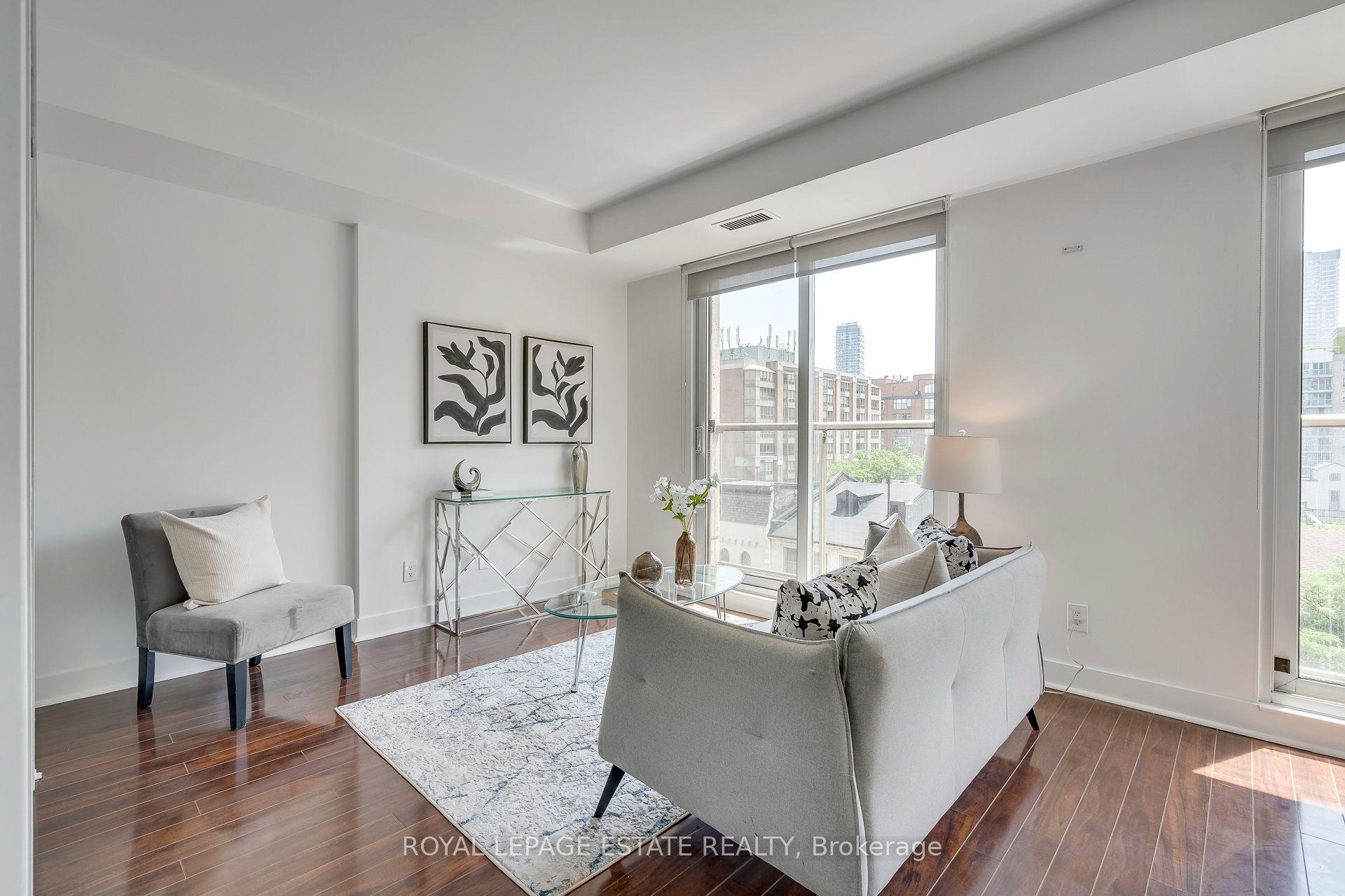 2 Bedrooms Condo at 168 King, Toronto For sale
