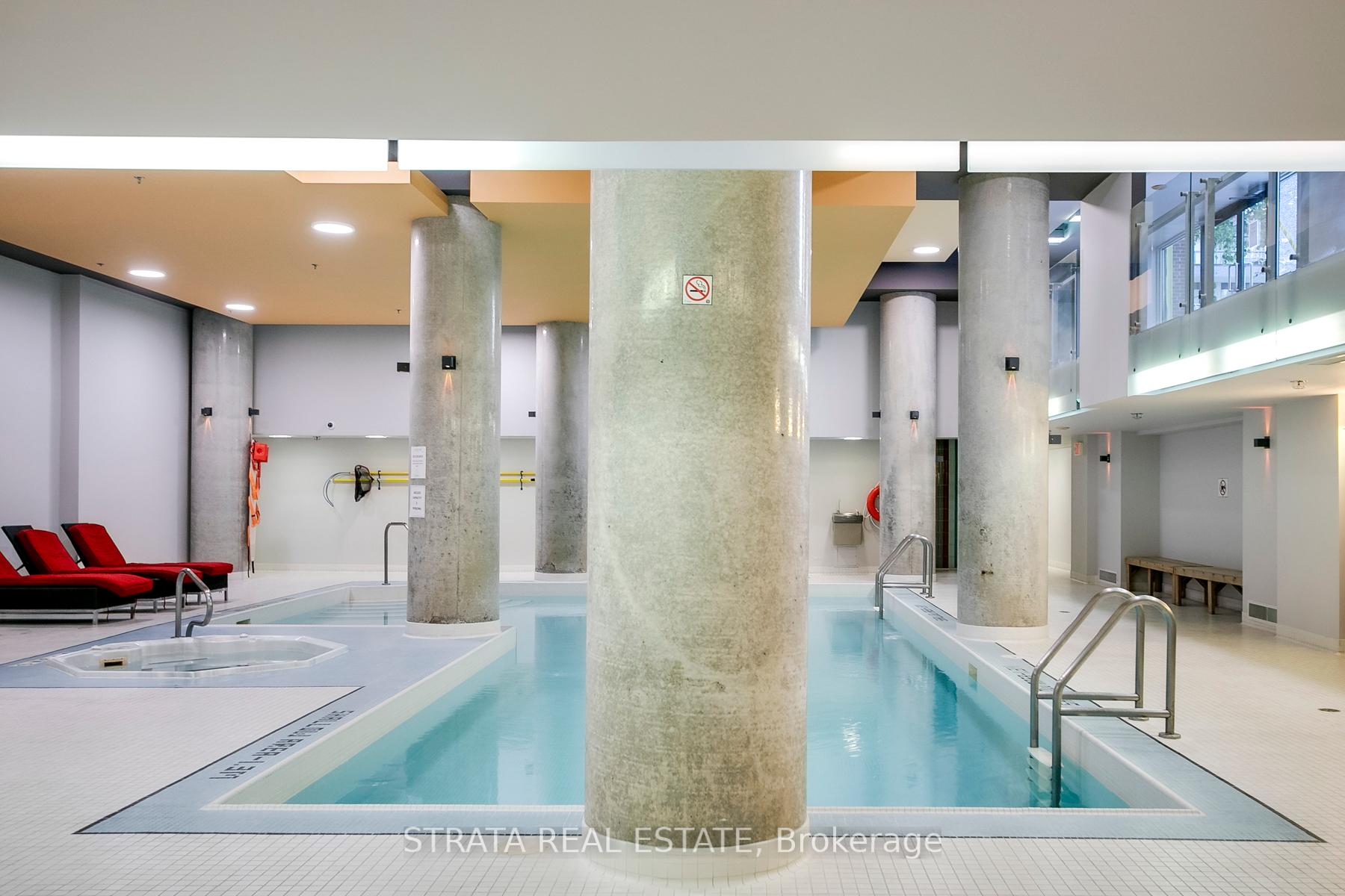 1 Bedroom Condo at 111 Elizabeth, Toronto For sale