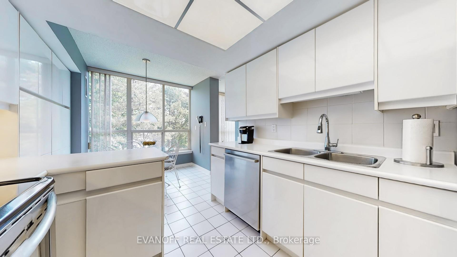 3 Bedrooms Condo at 20 Guildwood, Toronto For sale