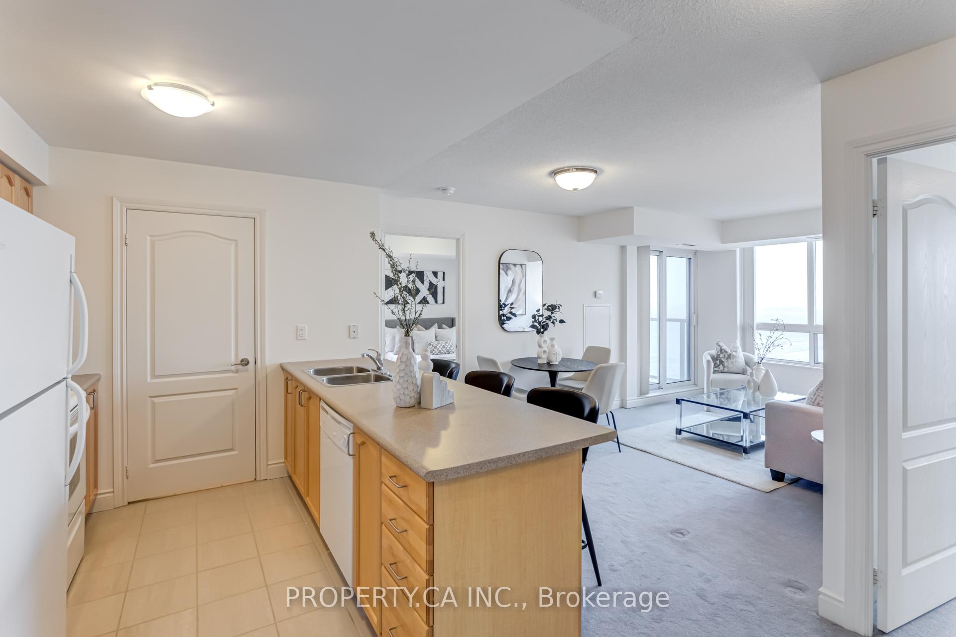 2 Bedrooms Condo at 50 Brian Harrison, Toronto For sale