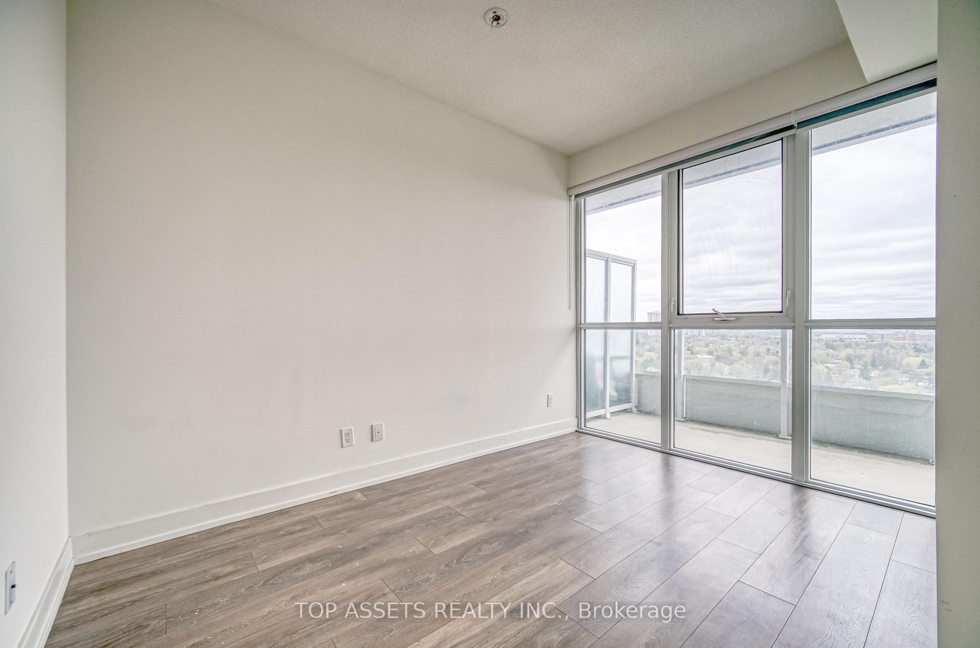 2 Bedrooms Condo at 180 Fairview Mall, Toronto For sale