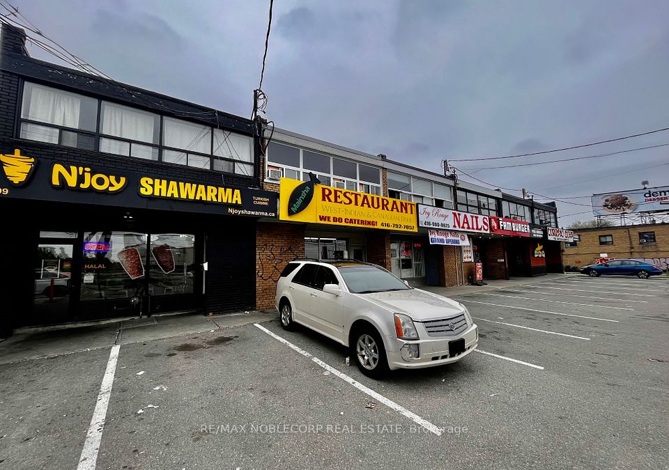 3277 Dufferin