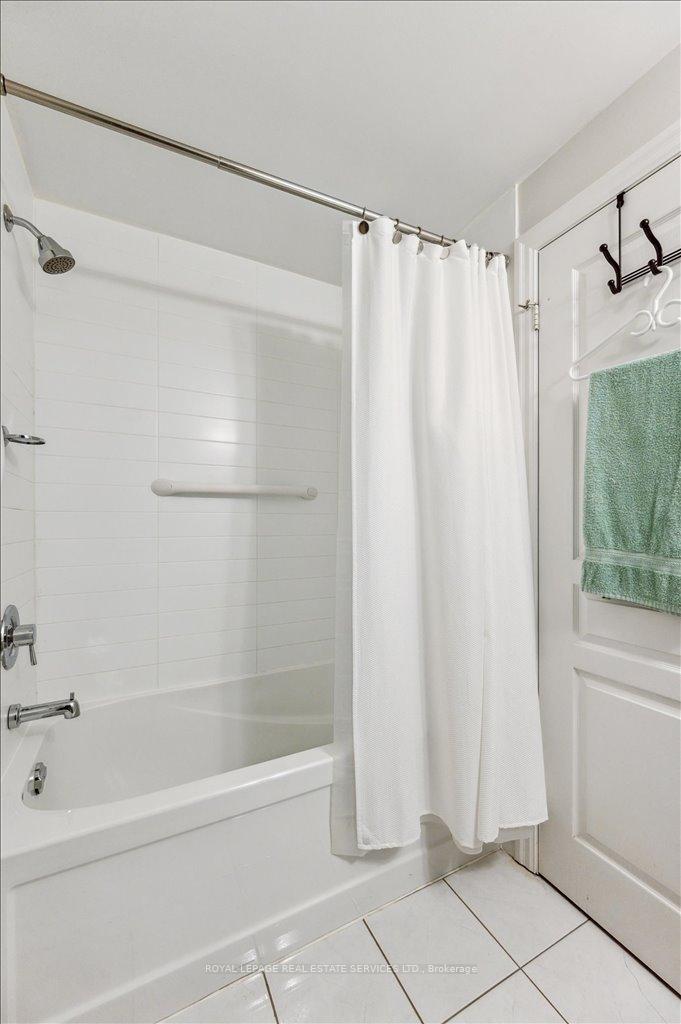 1 Bedroom Condo at 1940 Ironstone, Burlington For sale
