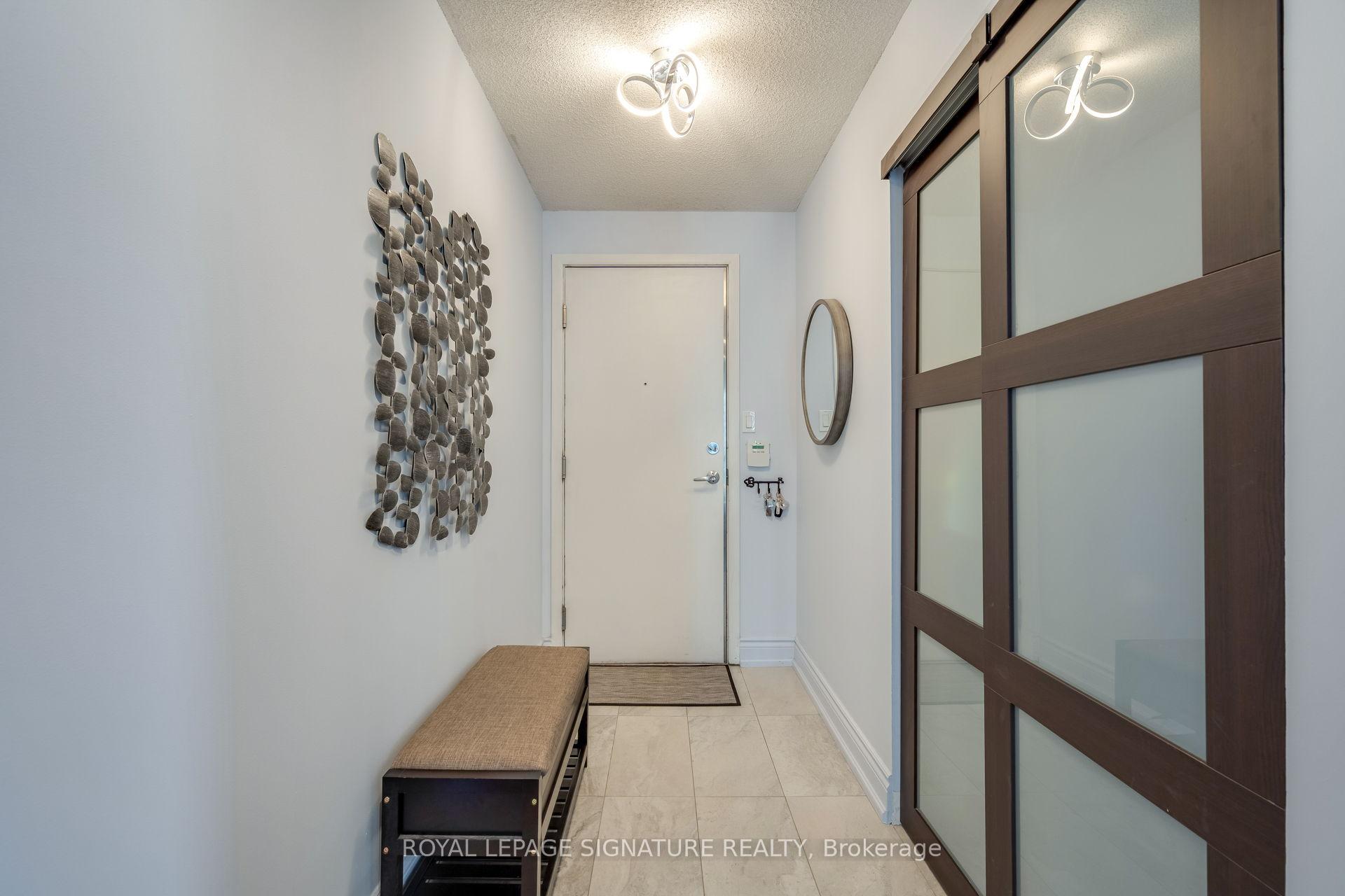 2 Bedrooms Condo at 323 Richmond, Toronto For sale