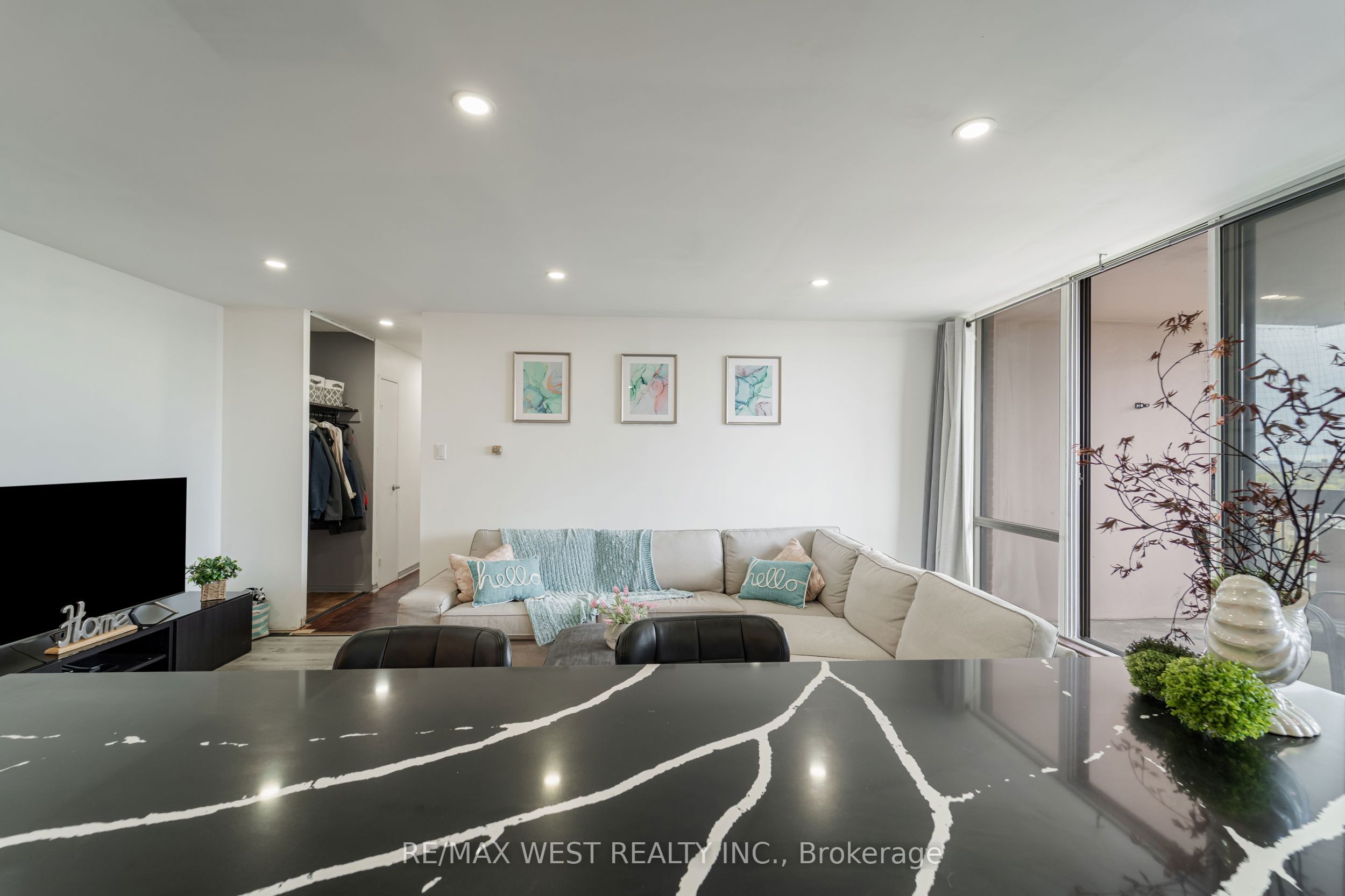 1615 Bloor Street, #1001
