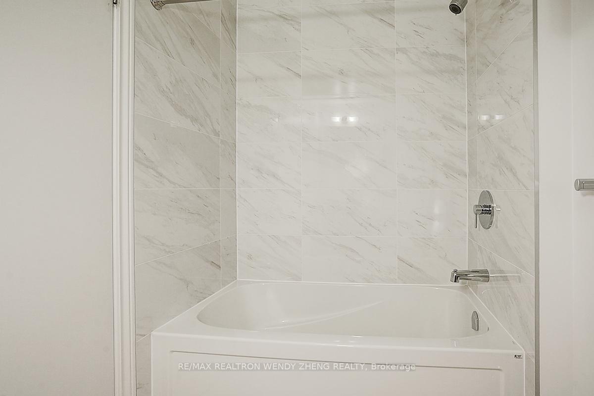 2 Bedrooms Condo at 52 Forest Manor, Toronto For sale