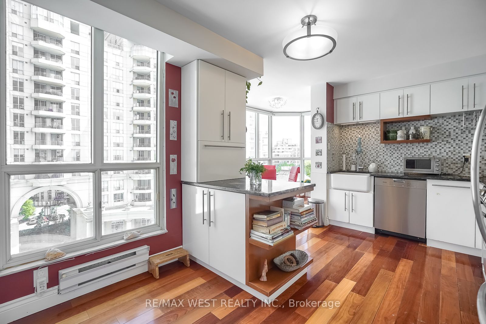 2285 Lake Shore Boulevard W, #602