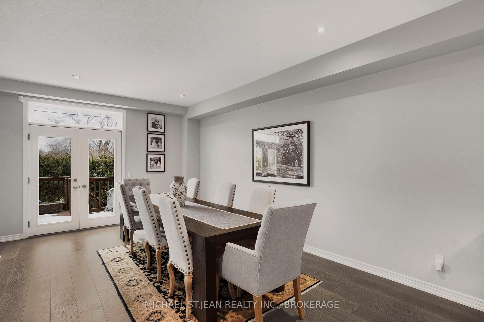 3 Bedrooms Condo at 5056 New,  Burlington For sale
