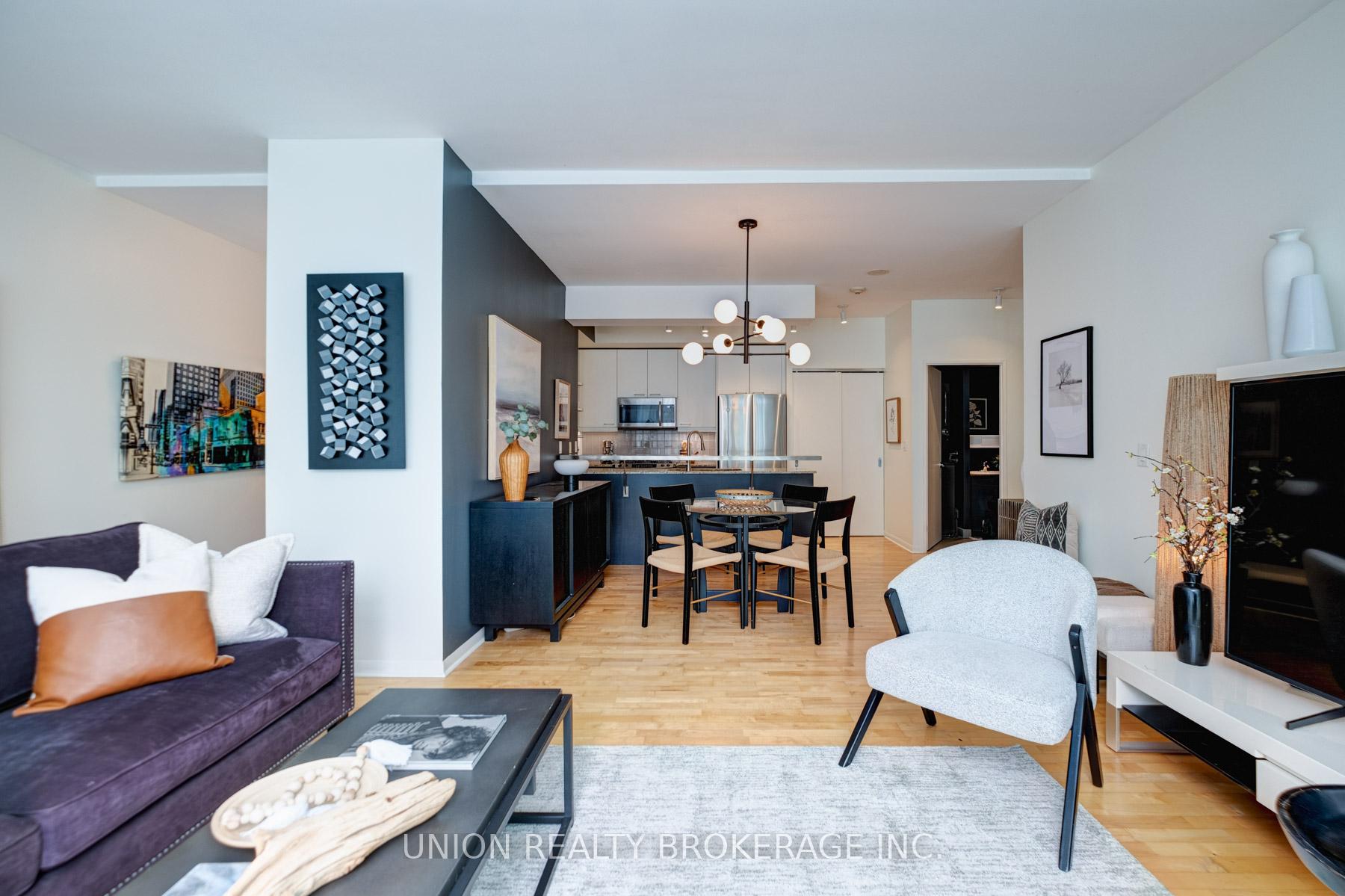 2 Bedrooms Condo at 333 Adelaide, Toronto For sale