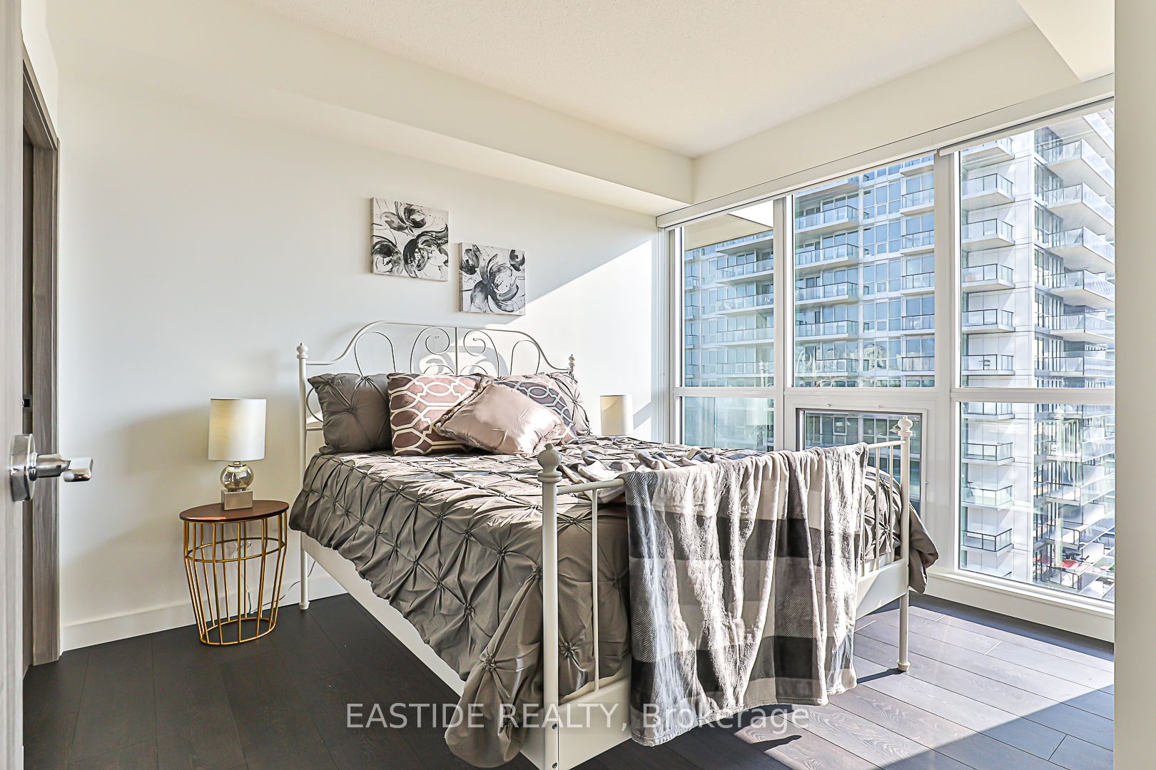 85 Mcmahon Drive, #1102