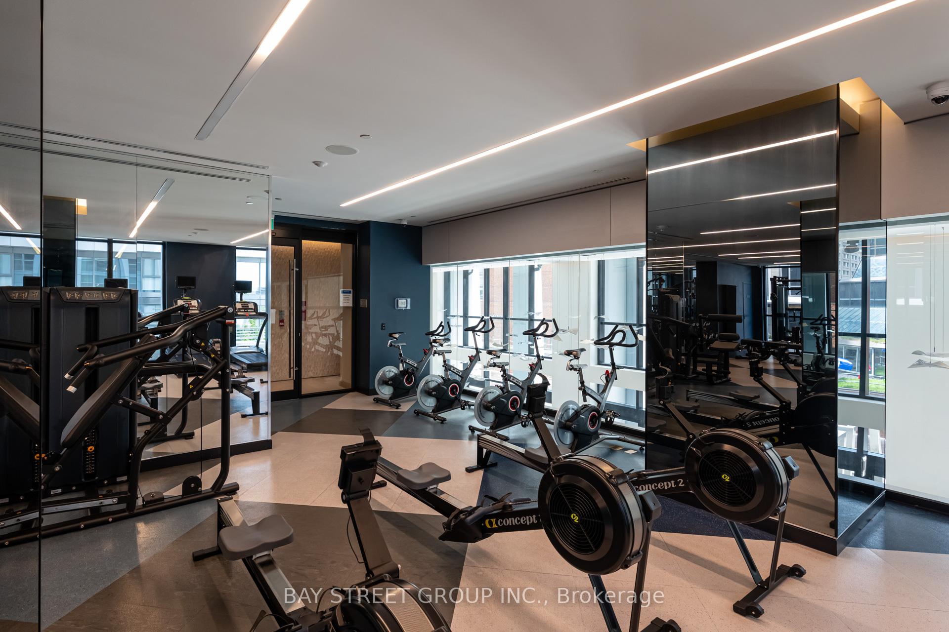 2 Bedrooms Condo at 1 Yorkville, Toronto For sale