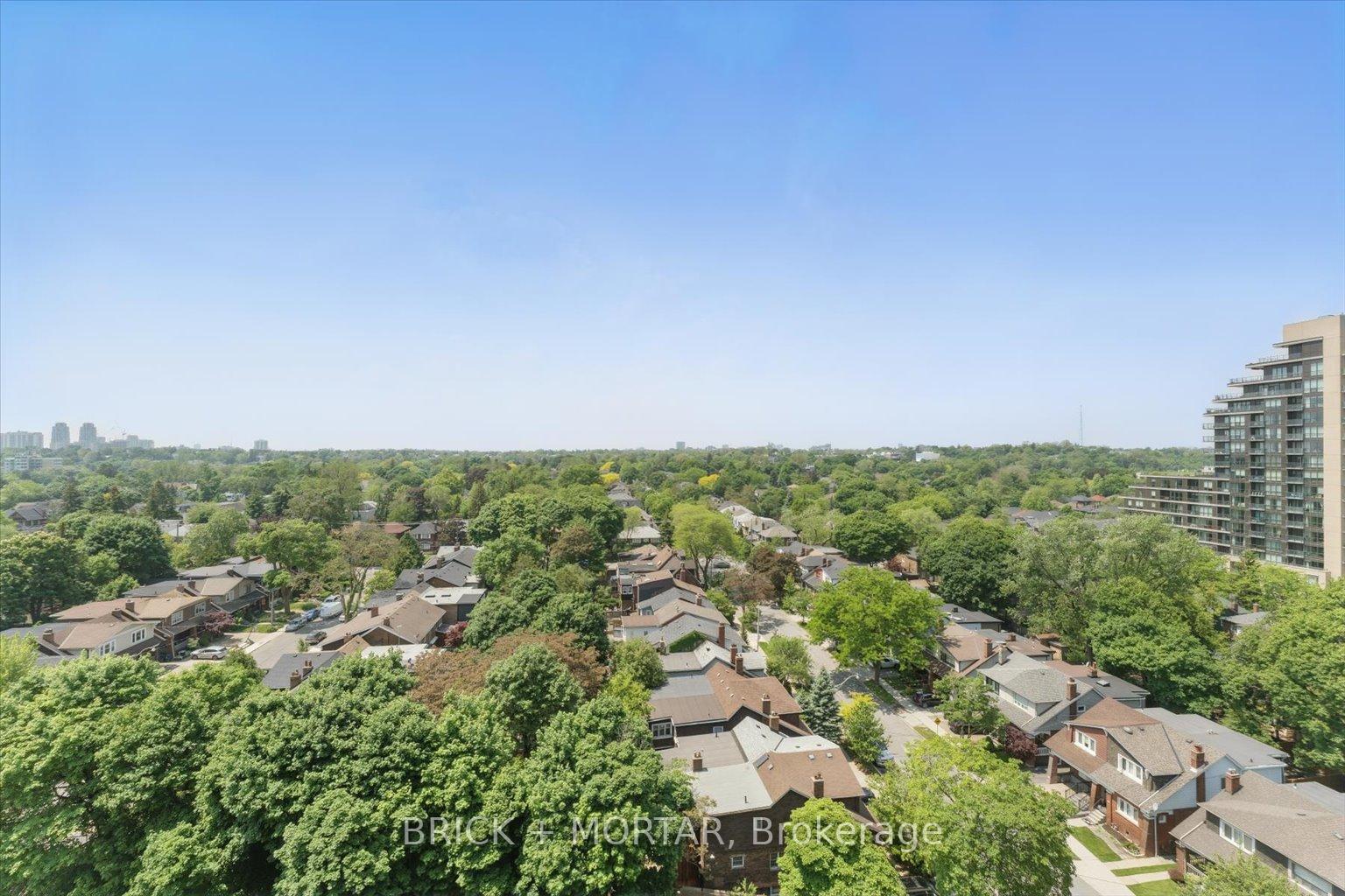 3 Bedrooms Condo at 1 Hillsdale, Toronto For sale