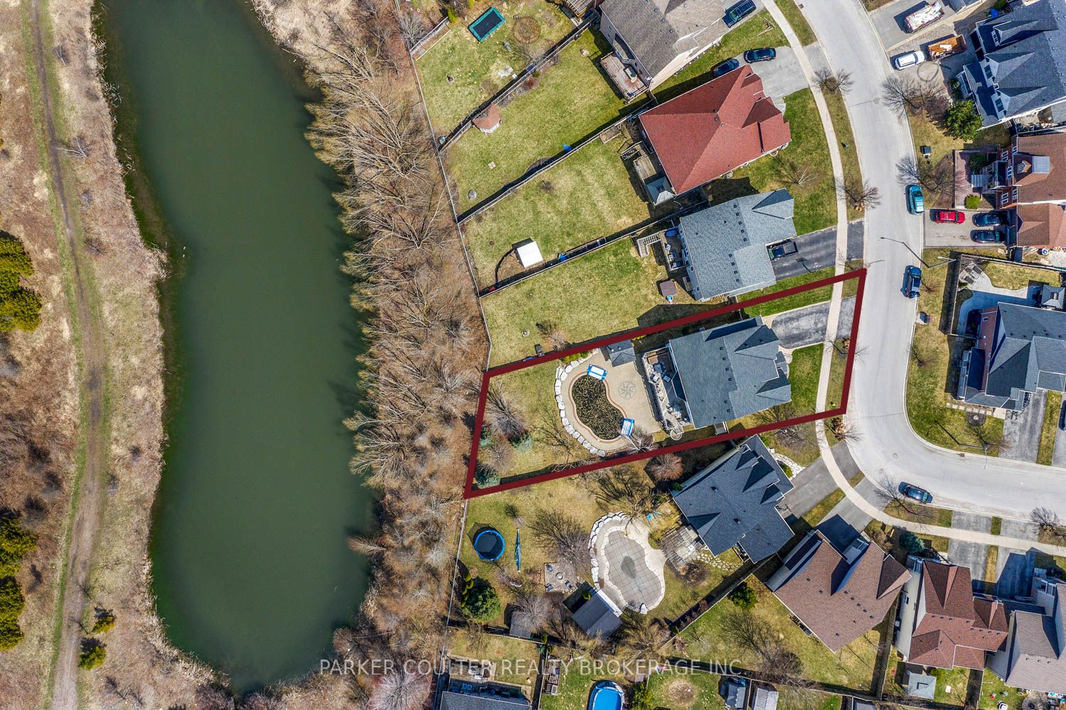 14 Regalia Way, Barrie, ON L4M 7H7