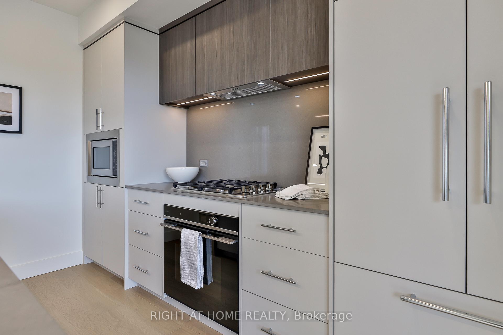 2 Bedrooms Condo at 2343 Gerrard, Toronto For sale
