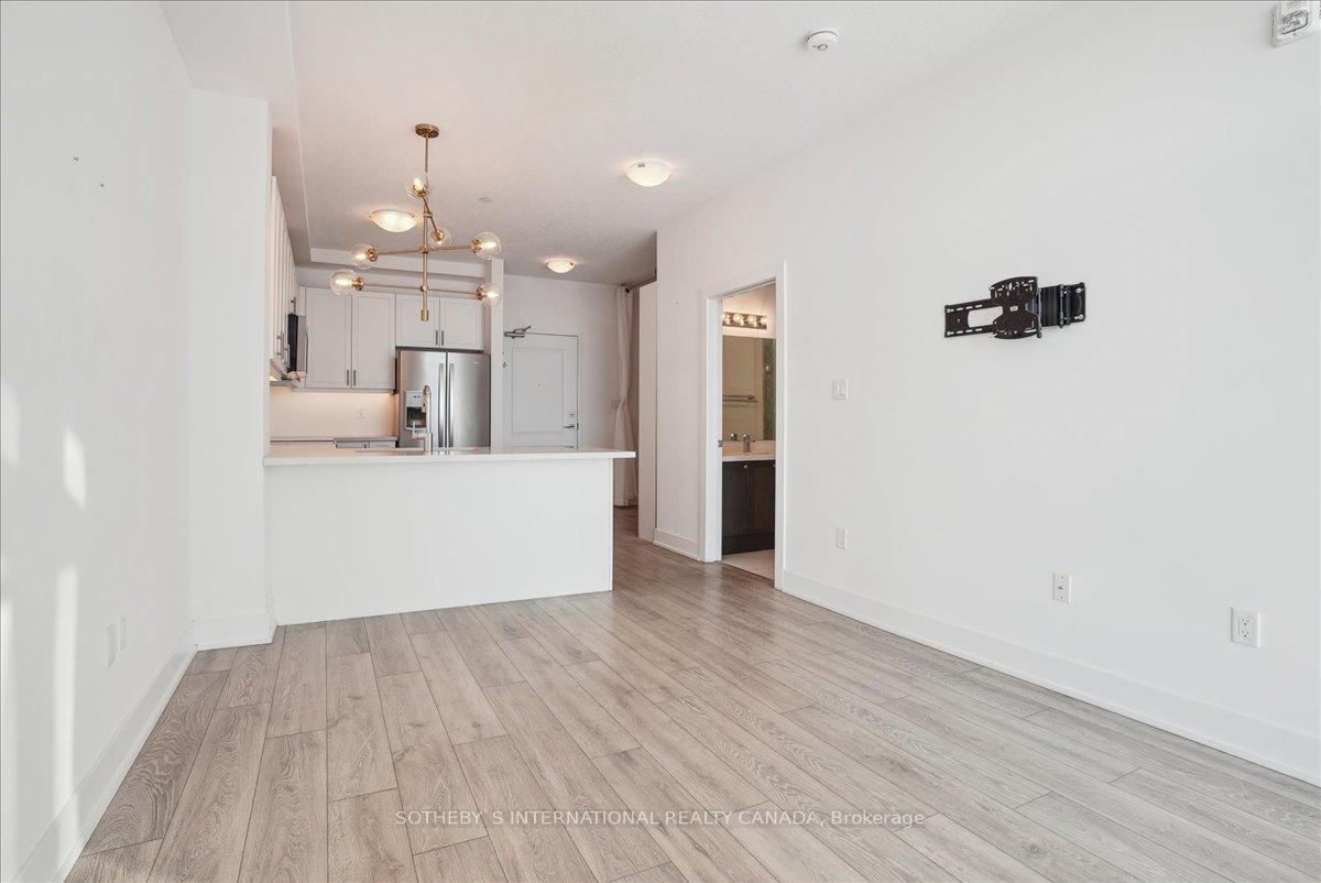 2 Bedrooms Condo at 101 Shoreview,  Hamilton For sale