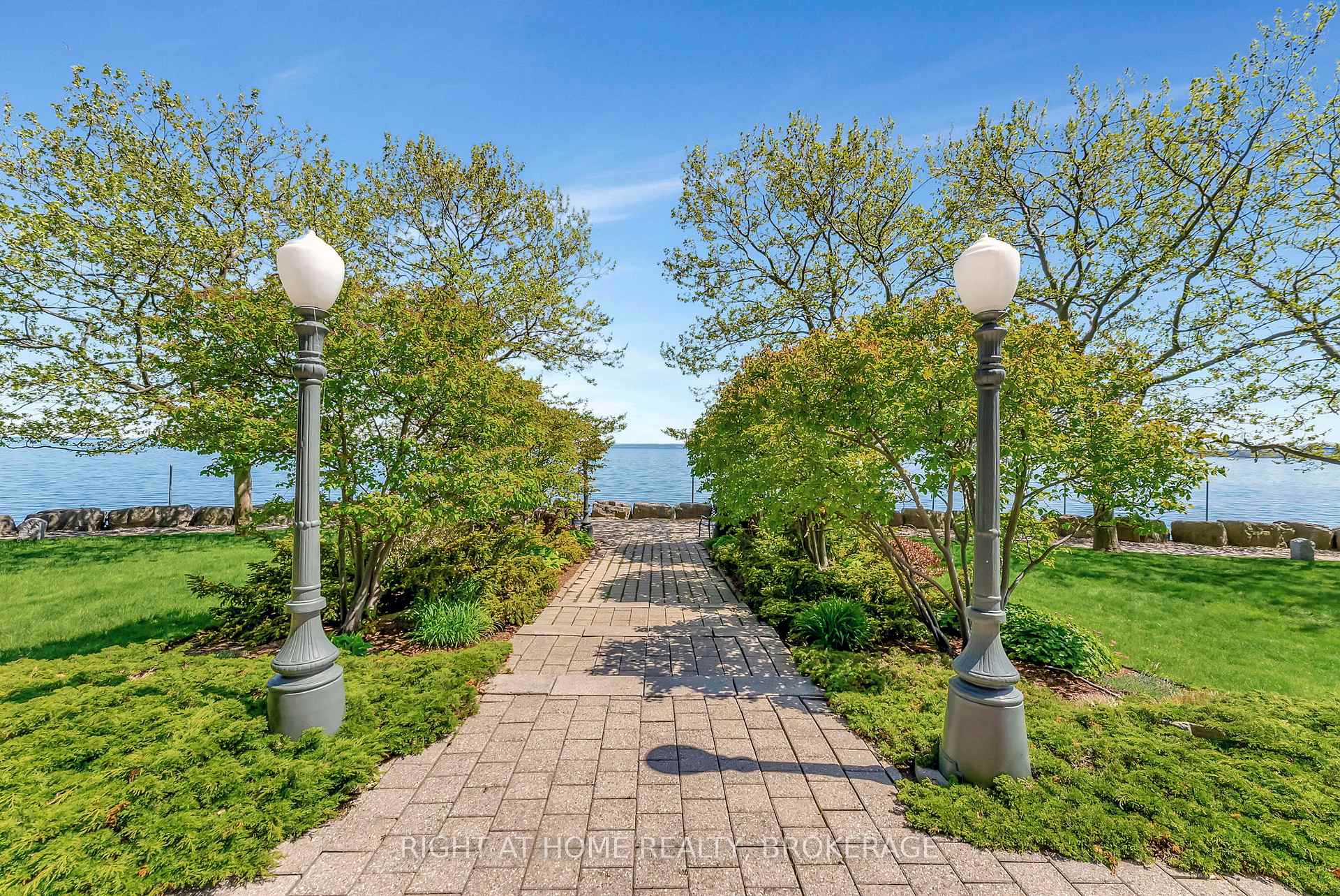 1 Bedroom Condo at 2190 Lakeshore, Burlington For sale