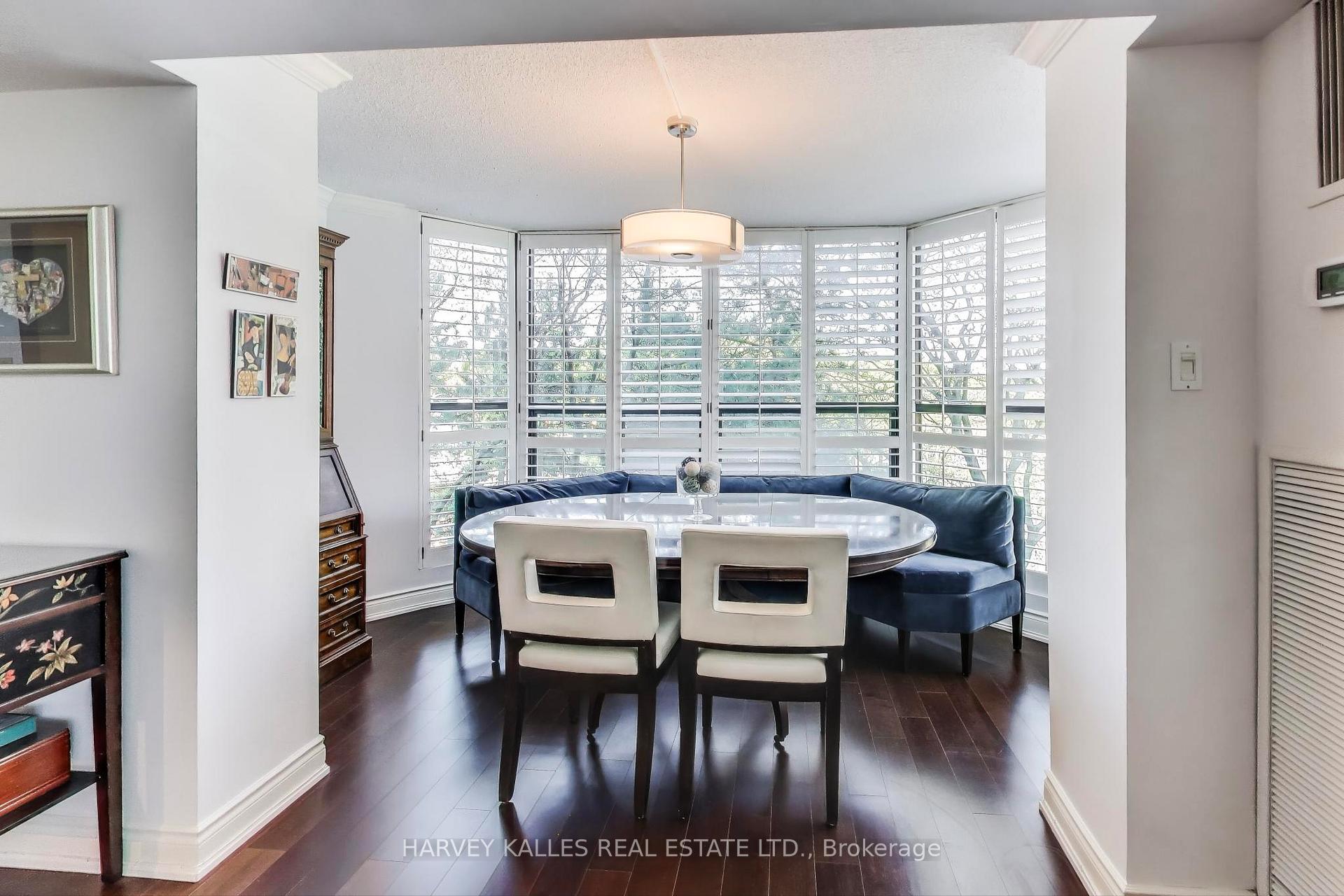 2 Bedrooms Condo at 33 Elmhurst, Toronto For sale