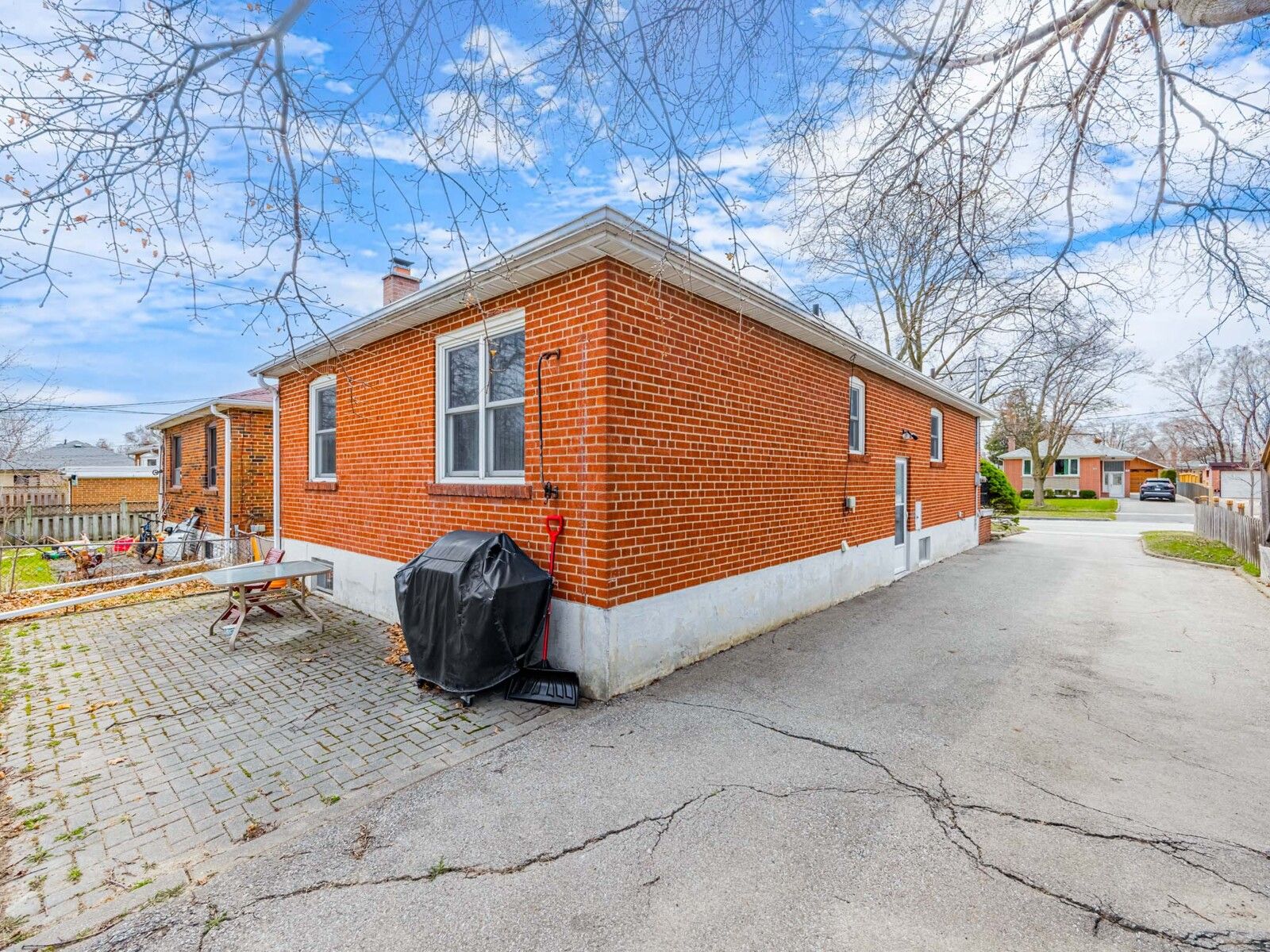 7 Heatherglen Road