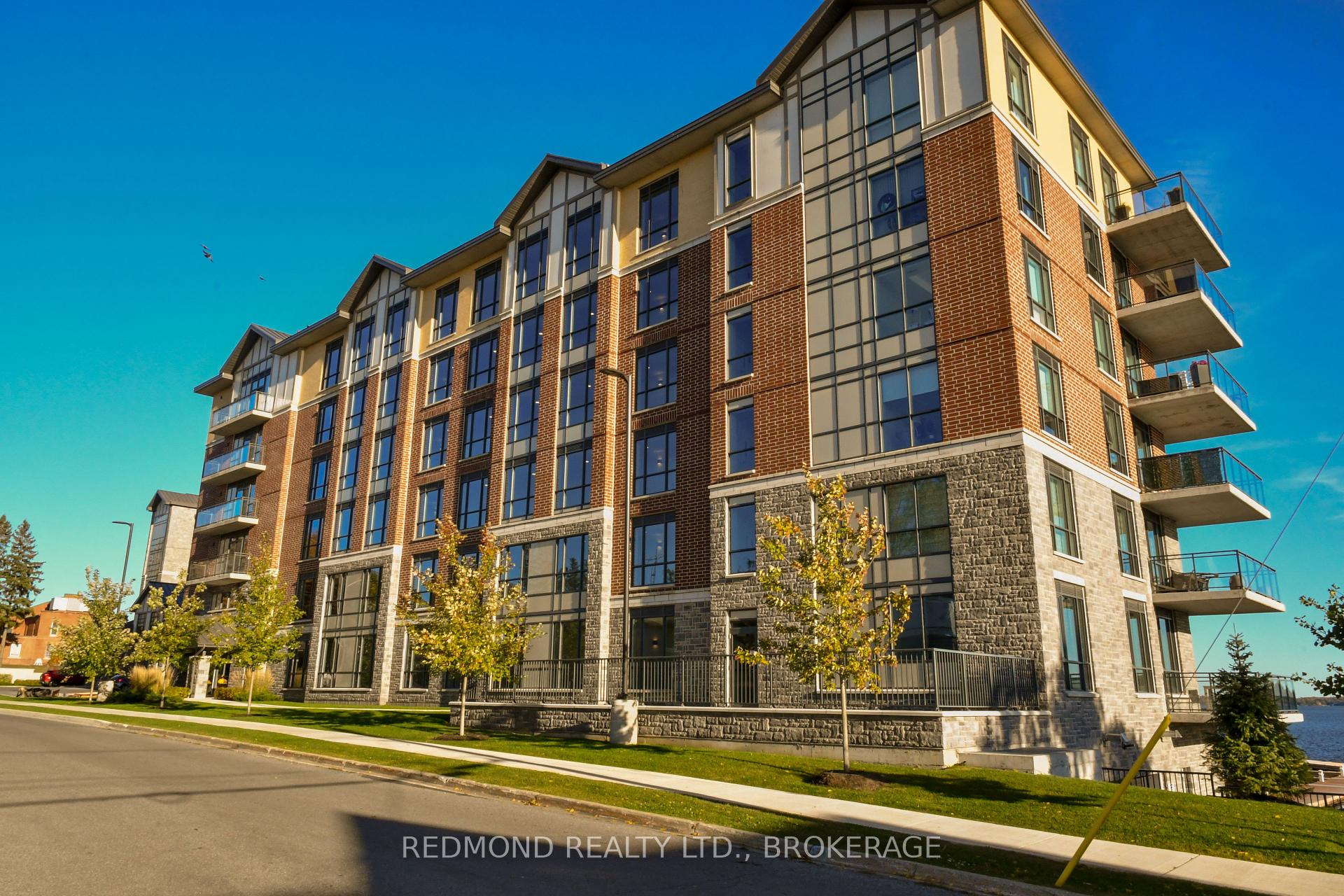 #419 - 129B SOUTH Street ; MLS ID: X12128208