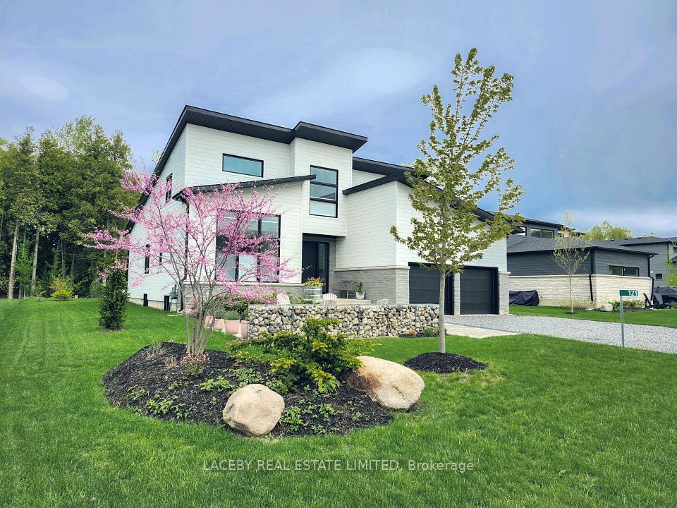 121 Tekiah Road, Blue Mountains, ON N0H 1J0