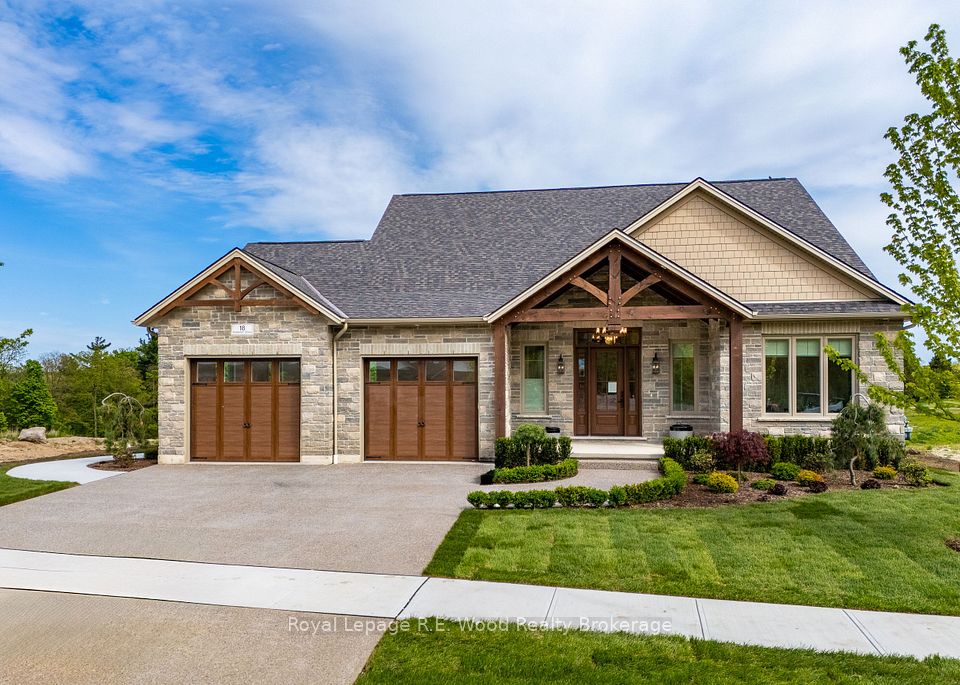 18 Greenhill Drive, Tillsonburg, ON N4G 2K6