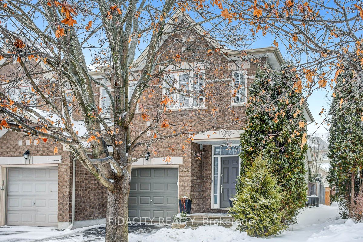 226 Saddlesmith Circle, Kanata, ON K2M 2Z1