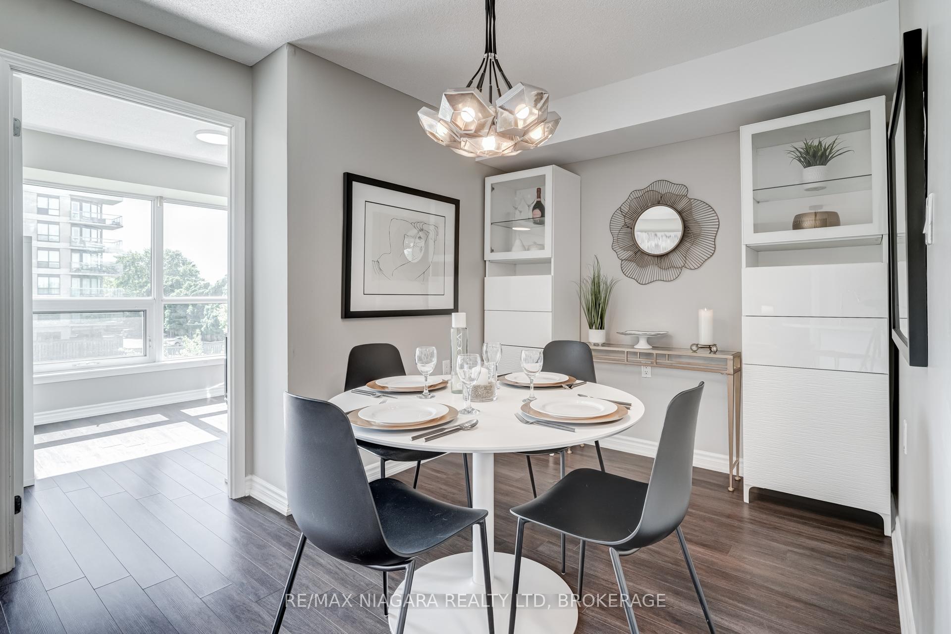 2 Bedrooms Condo at 872 Sheppard, Toronto For sale