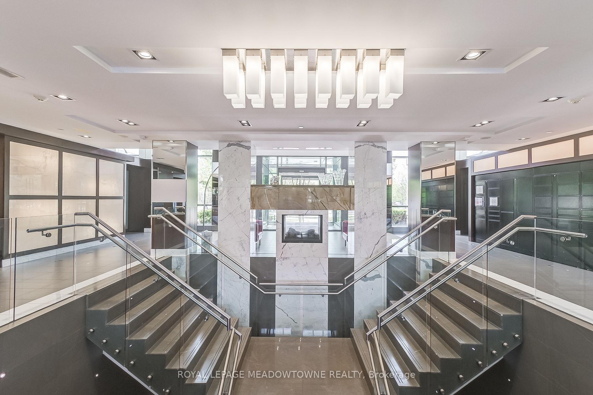 2 Bedrooms Condo at 225 Sherway Gardens, Toronto For sale