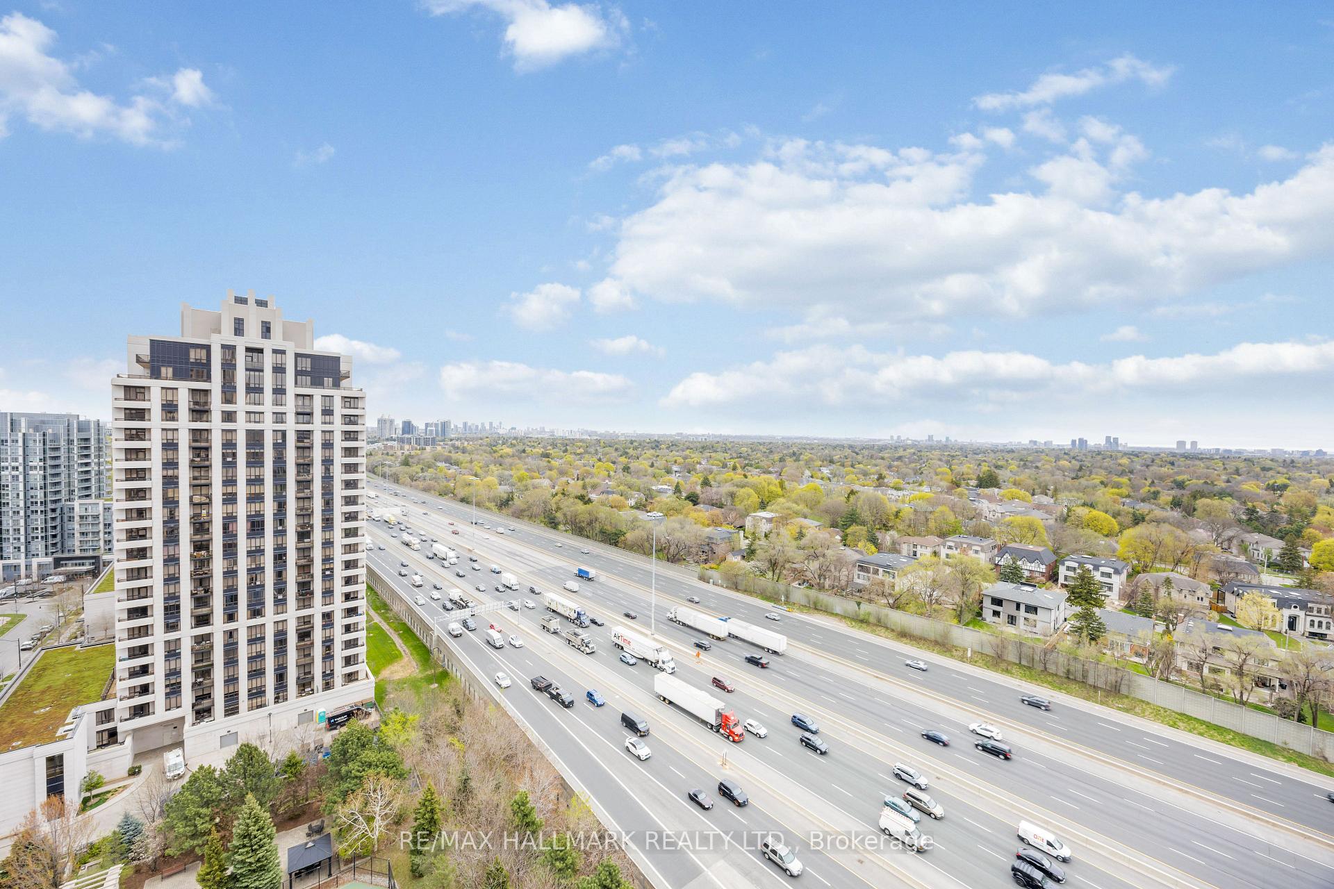 4 Bedrooms Condo at 80 Harrison Garden, Toronto For sale