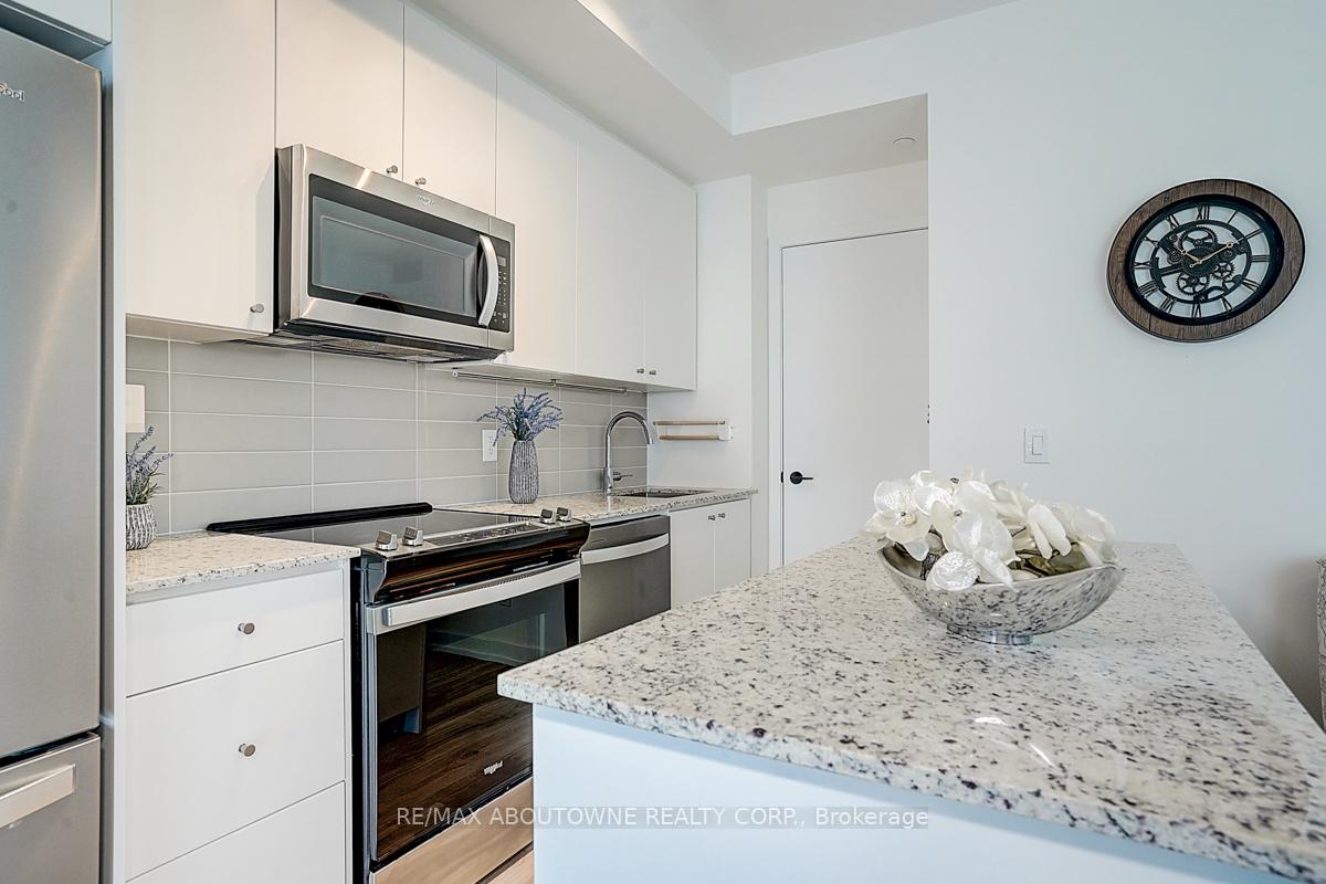 1 Bedroom Condo at 335 Wheat Boom,  Oakville For sale