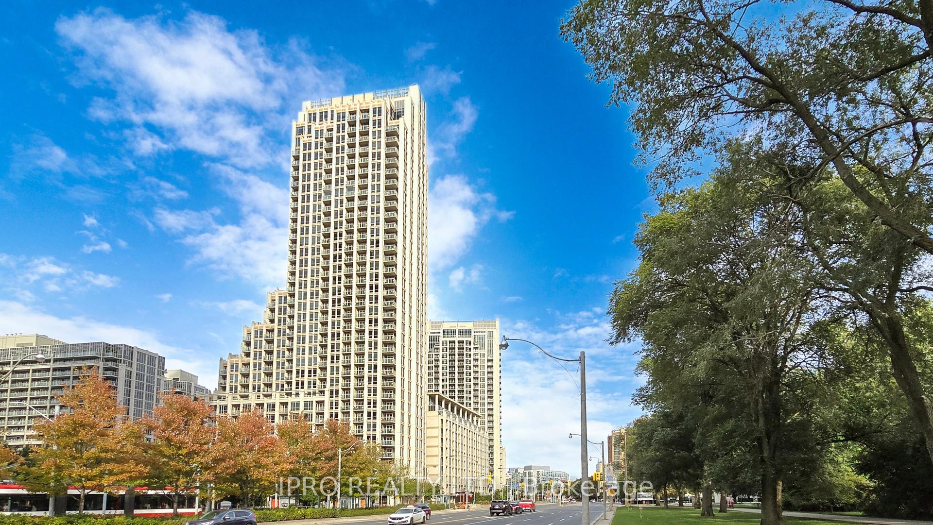 2 Bedrooms Condo at 628 Fleet, Toronto For sale