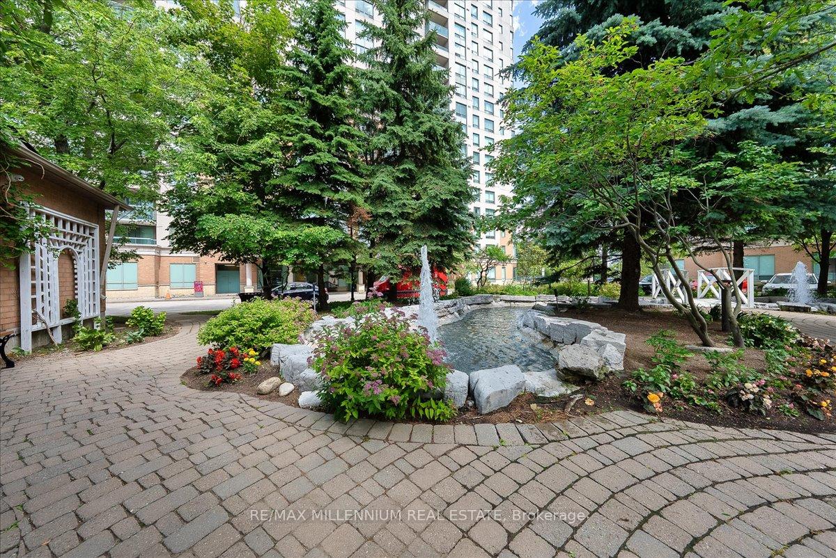 2 Bedrooms Condo at 125 Omni, Toronto For sale