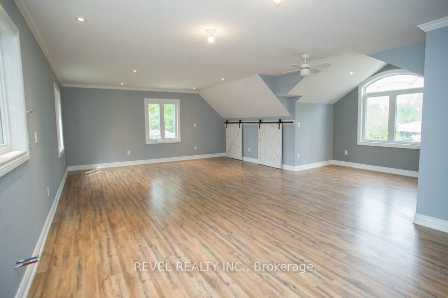 40 Oakhill Drive