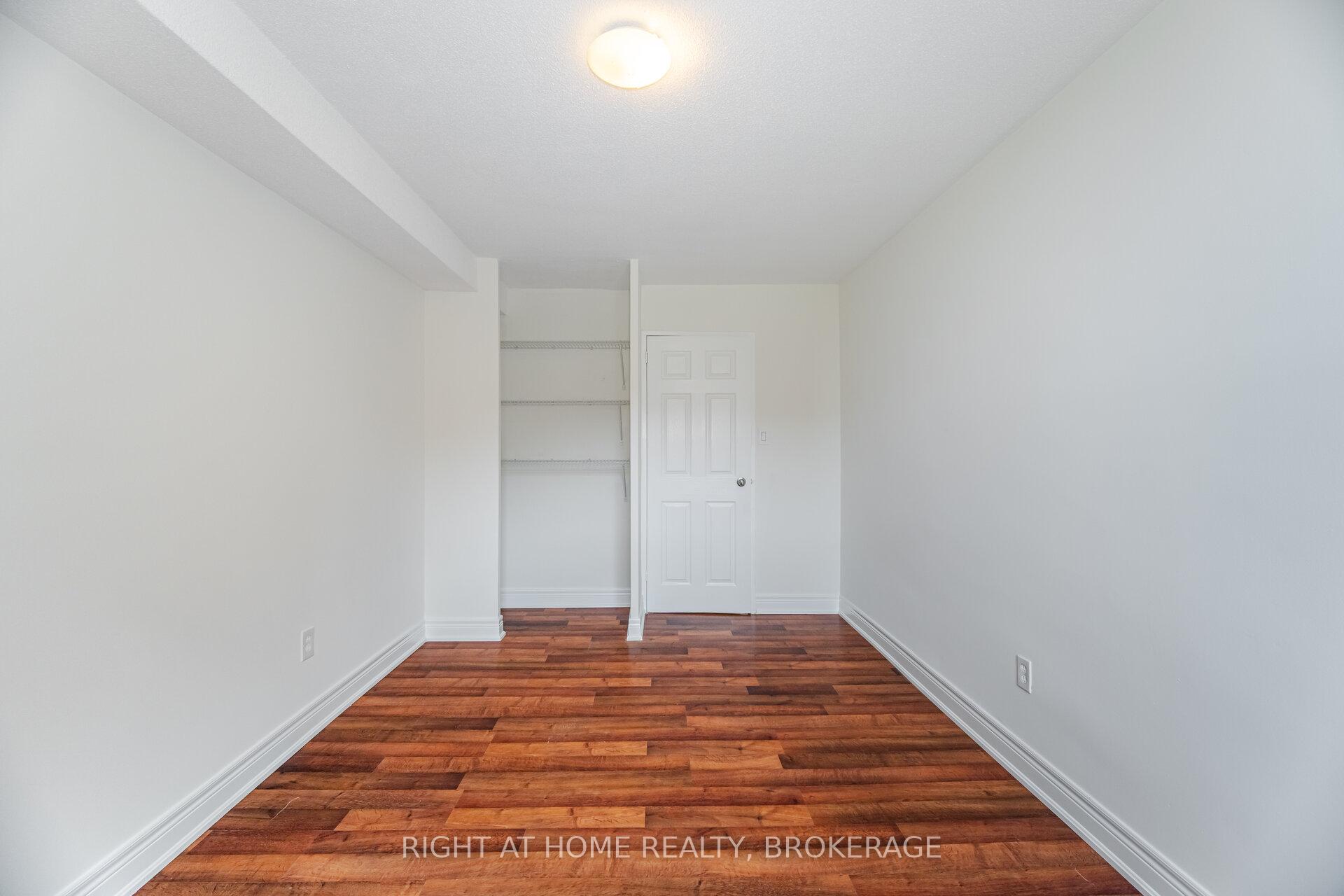 3 Bedrooms Condo at 714 The West Mall, Toronto For sale