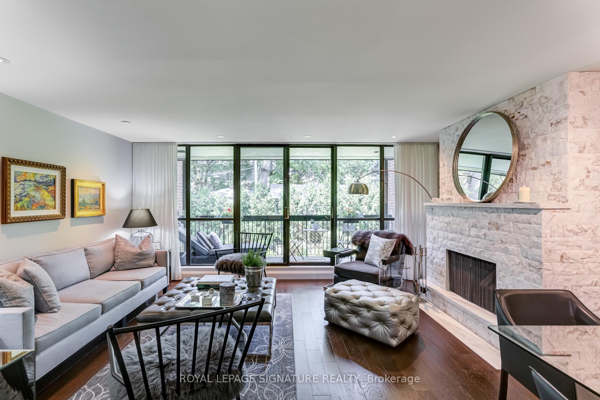 3 Bedrooms Condo at 142 Pears, Toronto For sale