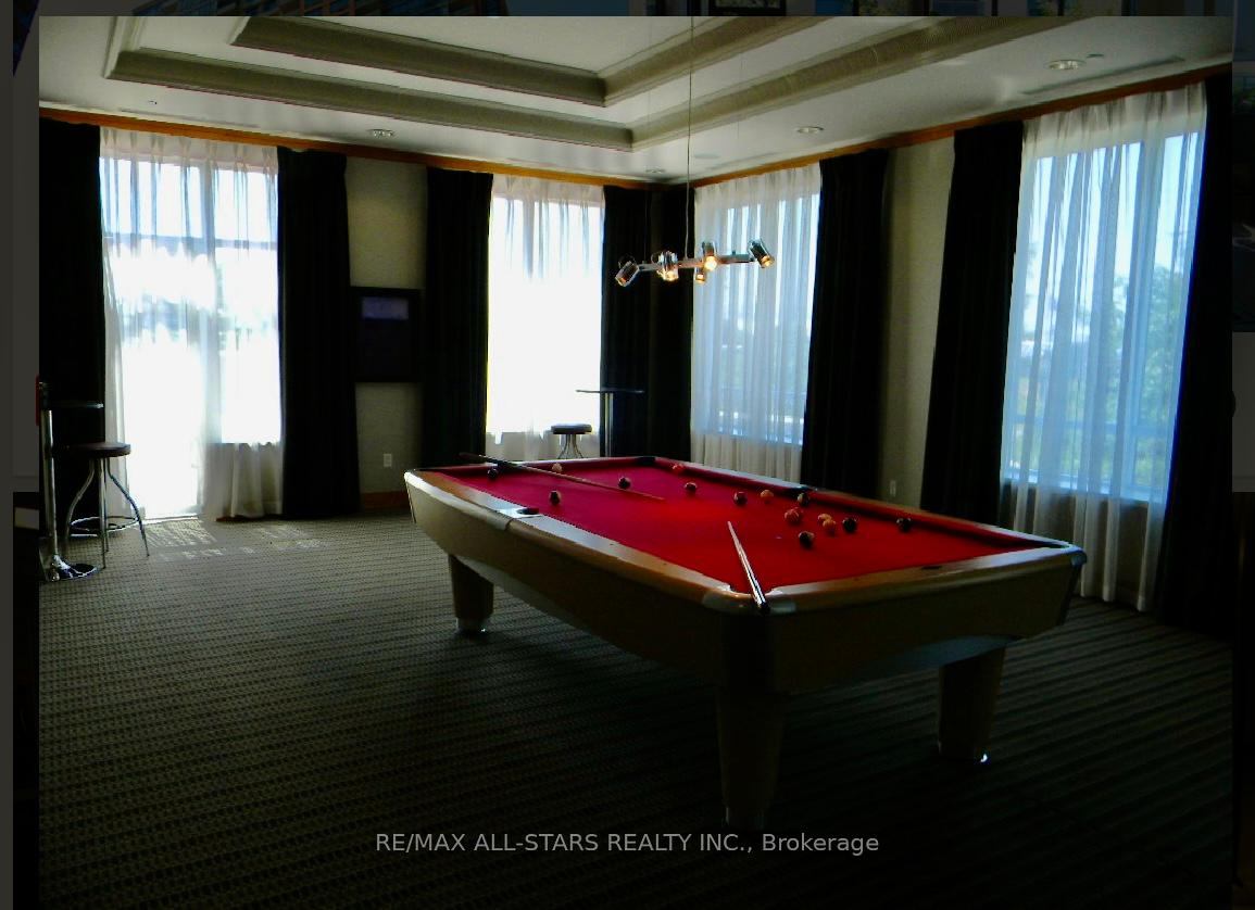 2 Bedrooms Condo at 35 Viking, Toronto For sale
