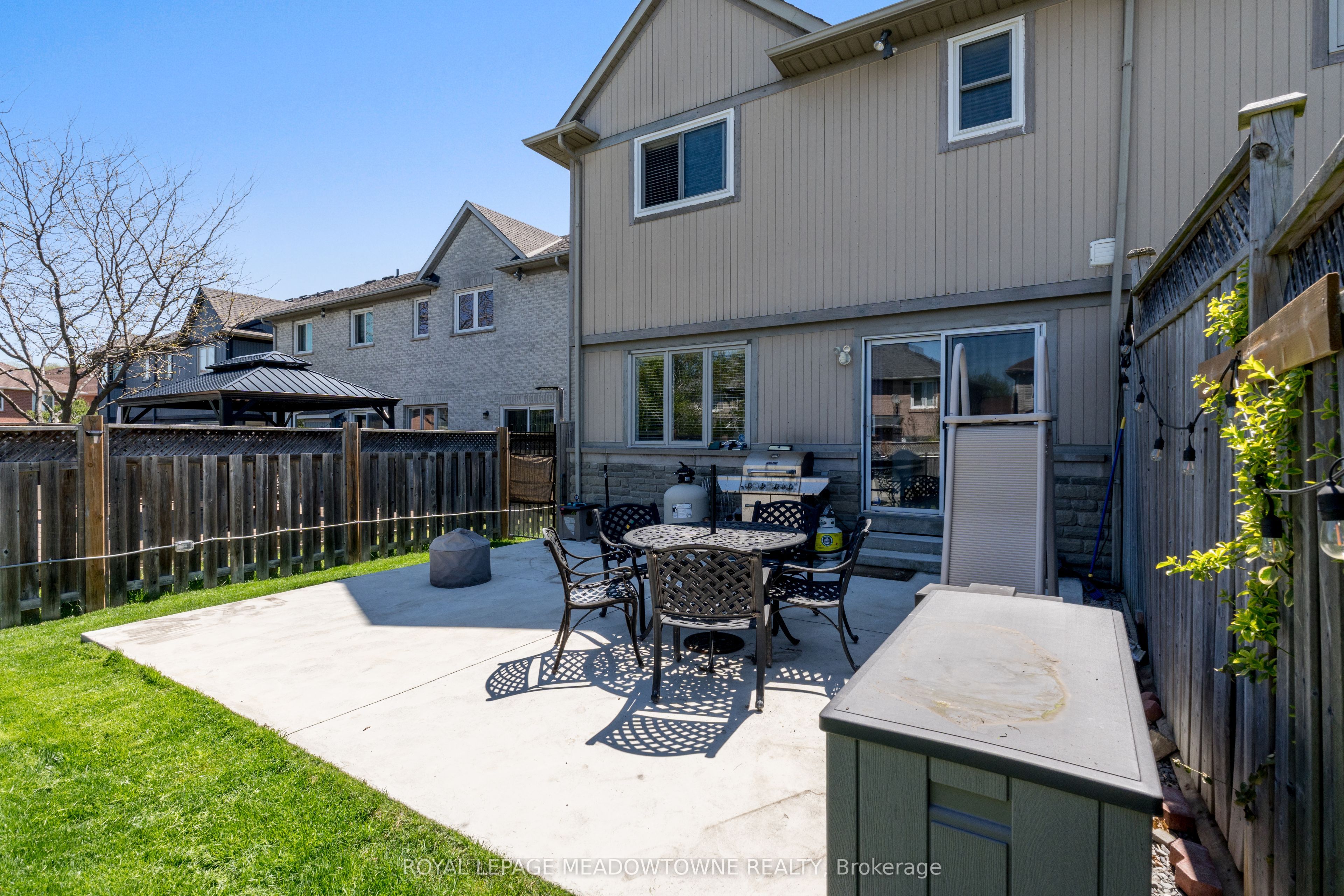 1876 Stevington Crescent