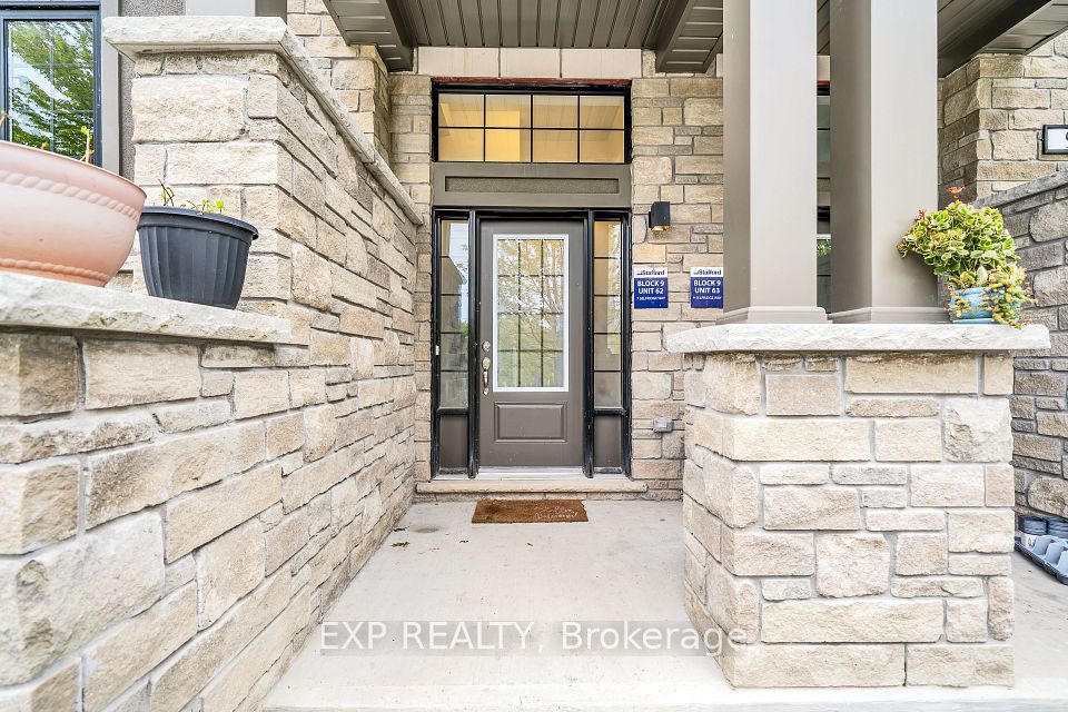 7 Selfridge Way, Whitby, ON L1N 0N9