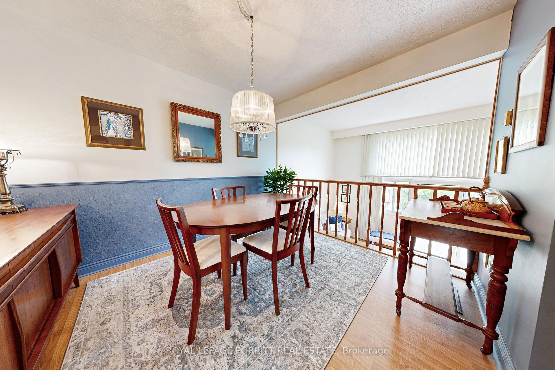 3 Bedrooms Condo at 3395 Cliff, Mississauga For sale