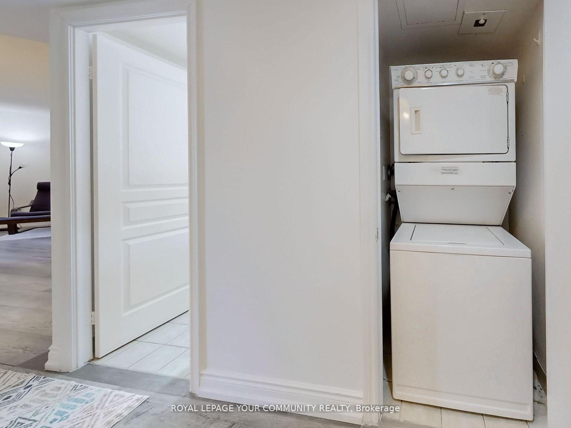 2 Bedrooms Condo at 15 Northtown,  Toronto For sale