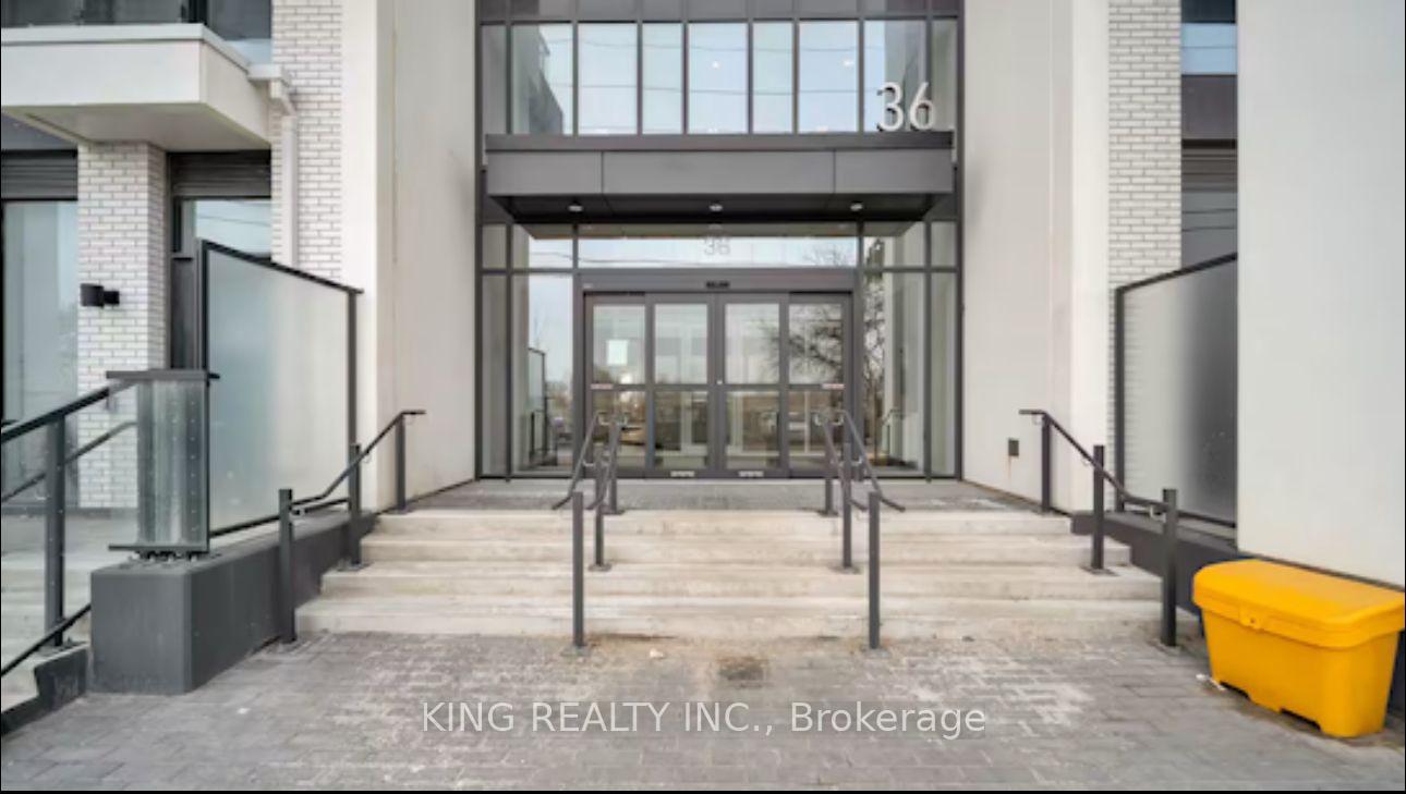 3 Bedrooms Condo at 36 Zorra,  Toronto For sale