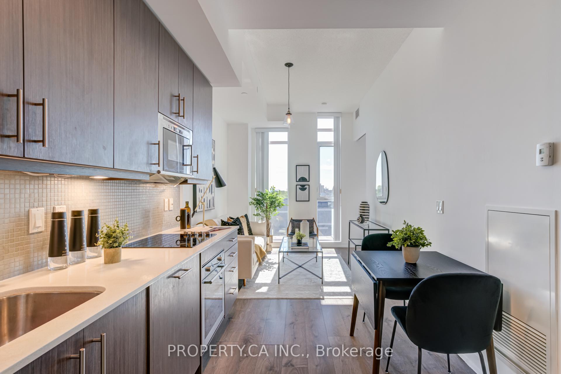 2 Bedrooms Condo at 297 College, Toronto For sale
