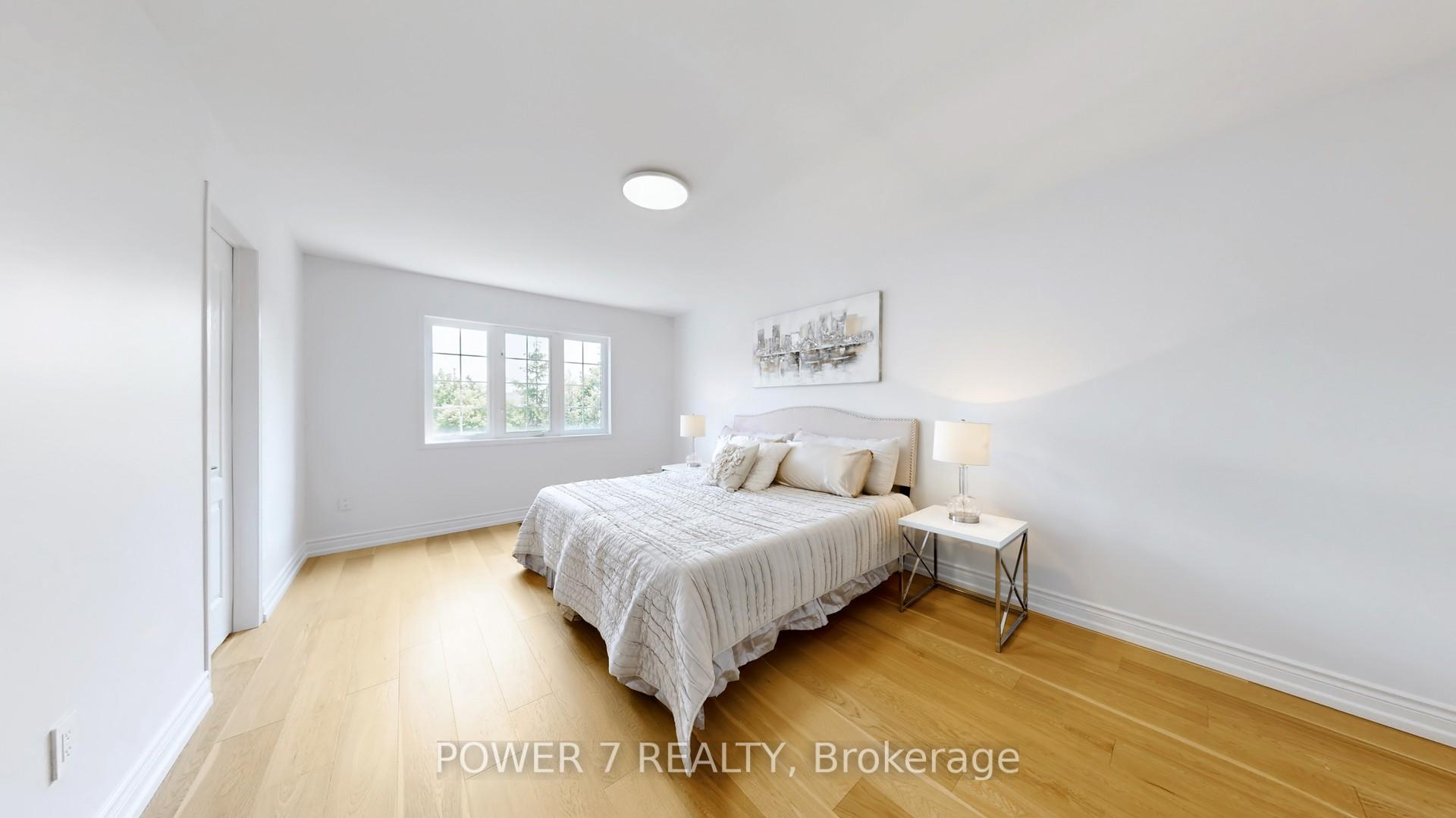 3 Bedrooms Condo at 2665 Thomas, Mississauga For sale
