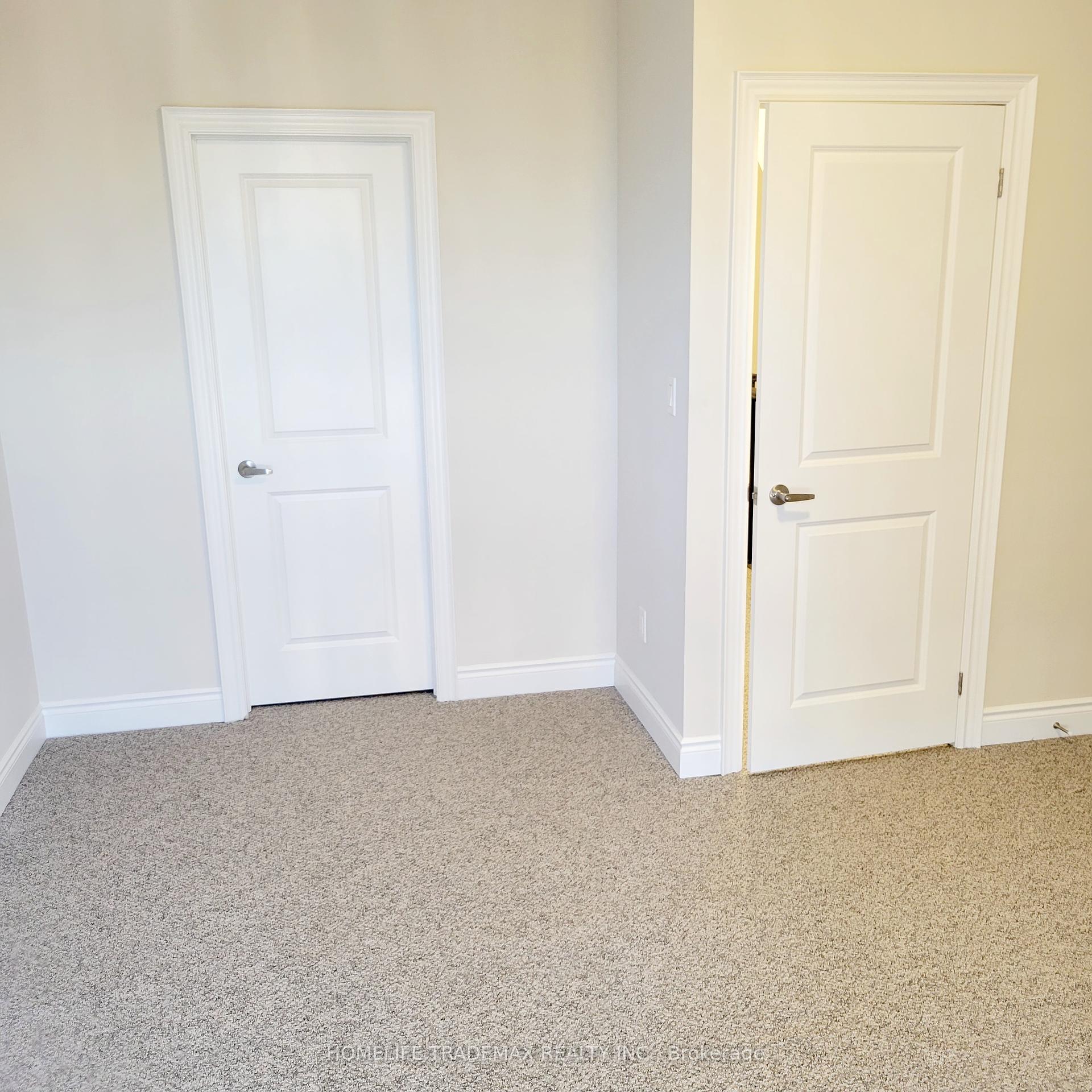 3 Bedrooms Condo at 15 Lunar, Mississauga For sale